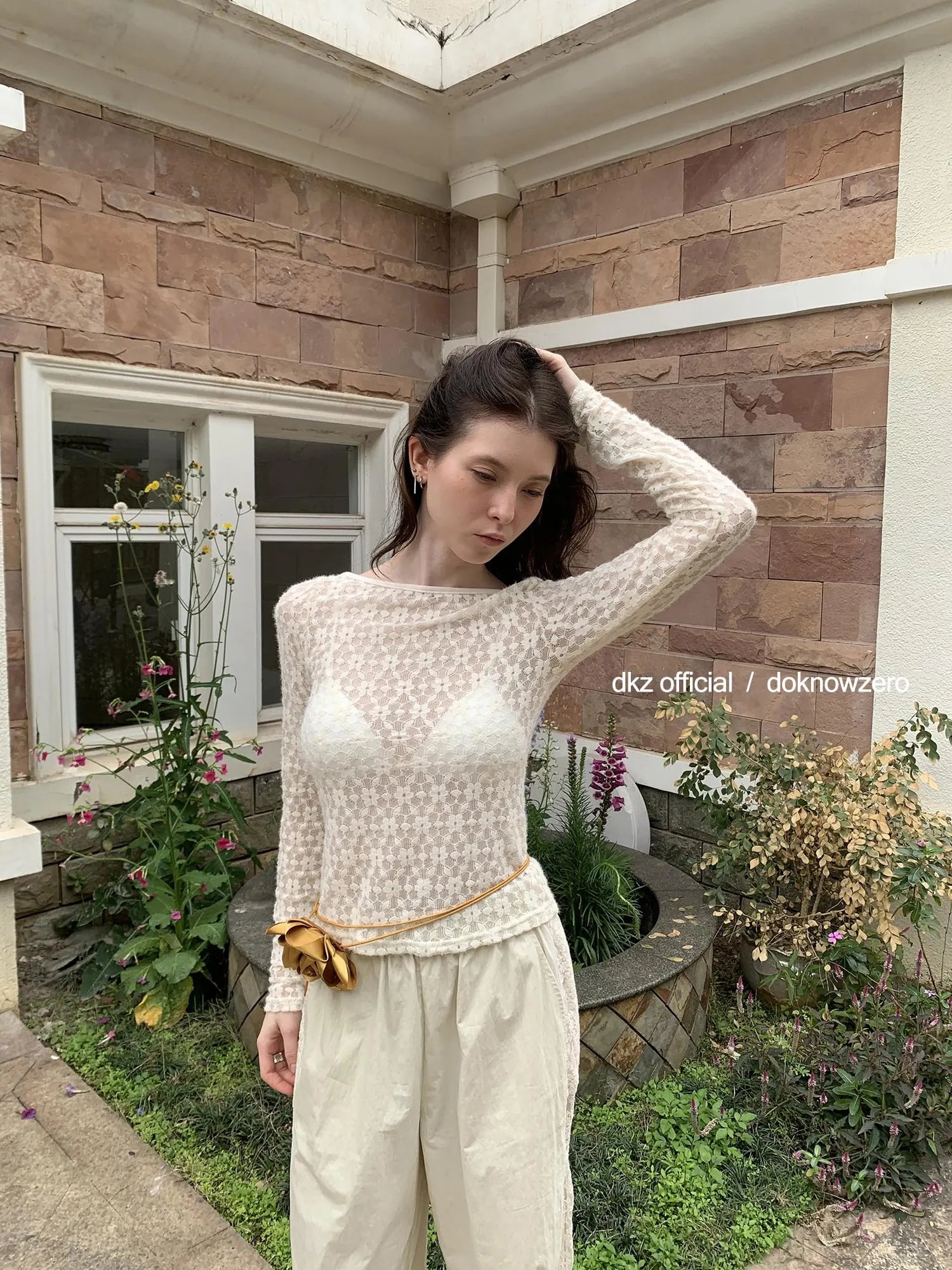 DKZ OFFICIAL Lace Mesh Long Sleeve Top With U Back