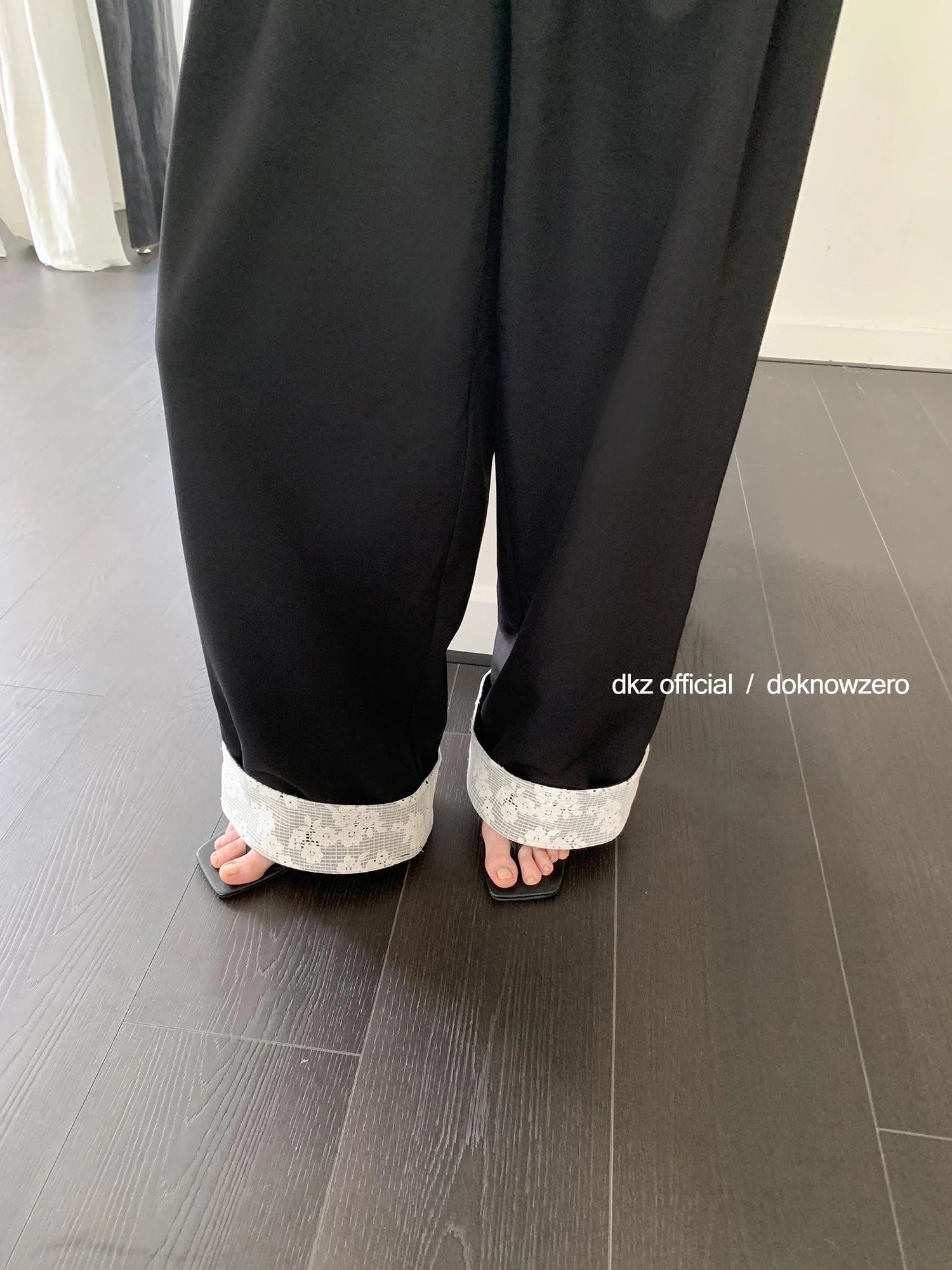 DKZ OFFICIAL Lace Panel Wide Leg Pants With Cuffed Hem
