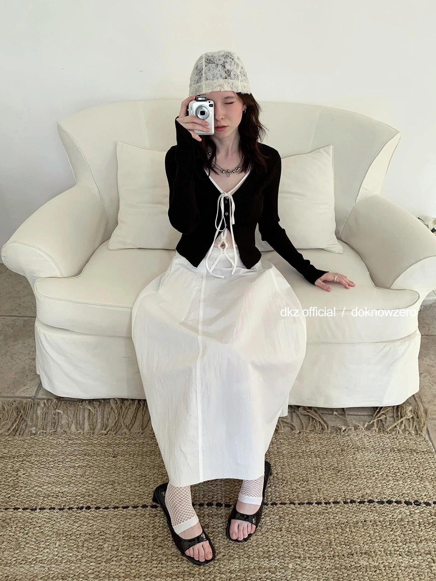 DKZ OFFICIAL Lace Paneled Knit Cardigan