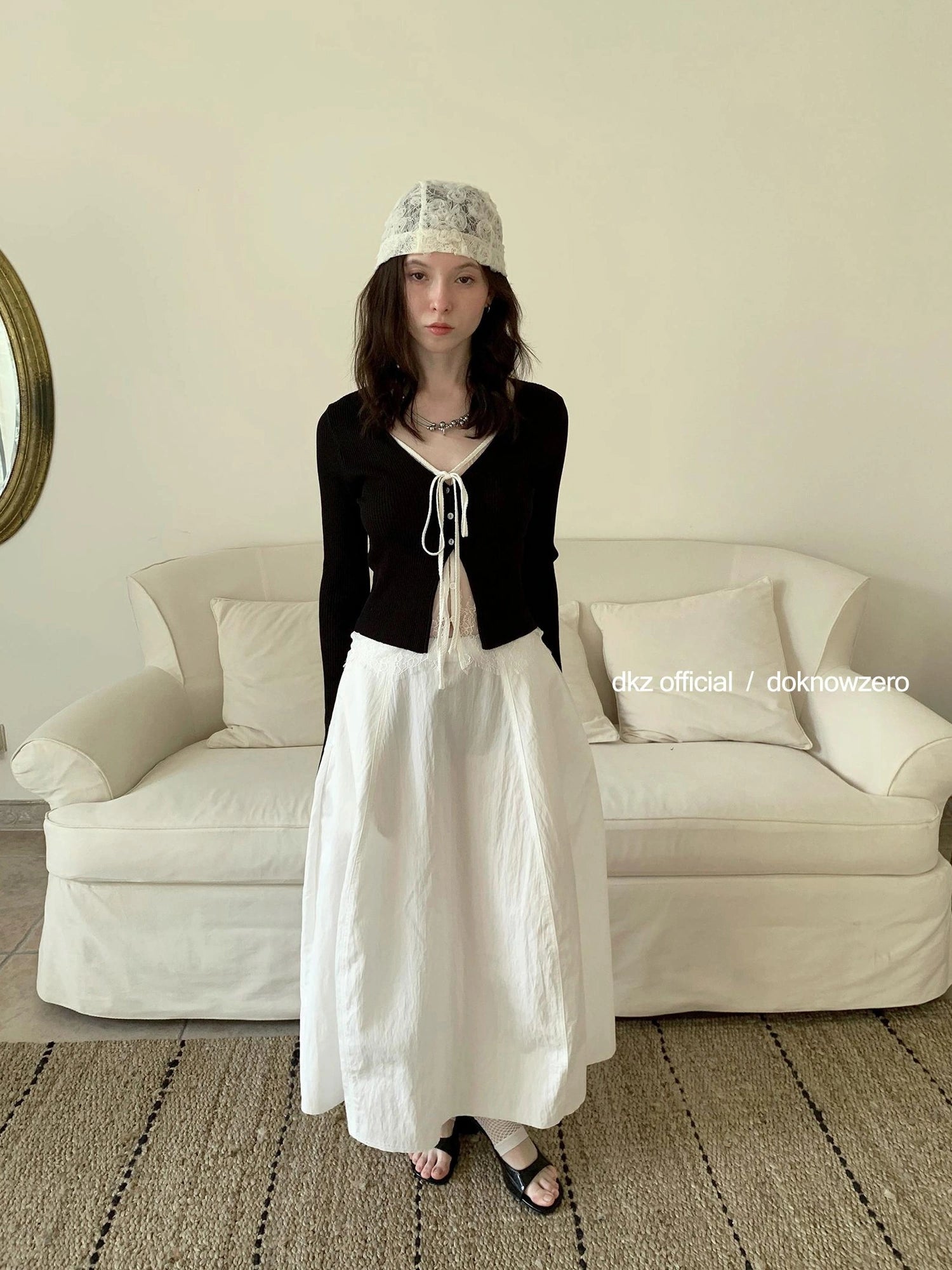DKZ OFFICIAL Lace Paneled Knit Cardigan