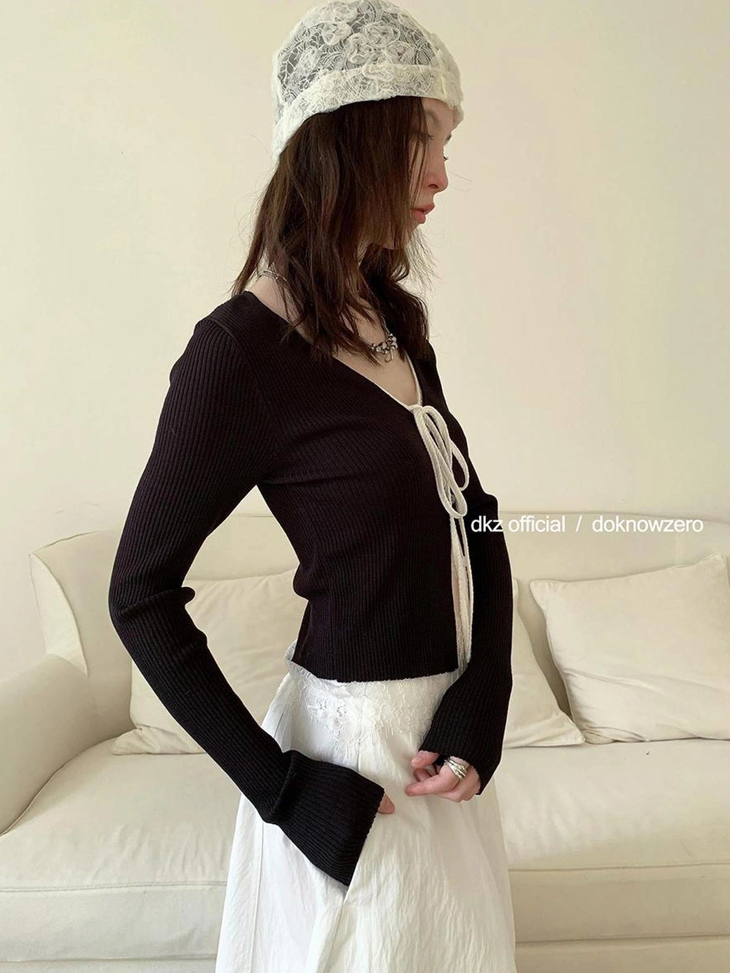 DKZ OFFICIAL Lace Paneled Knit Cardigan