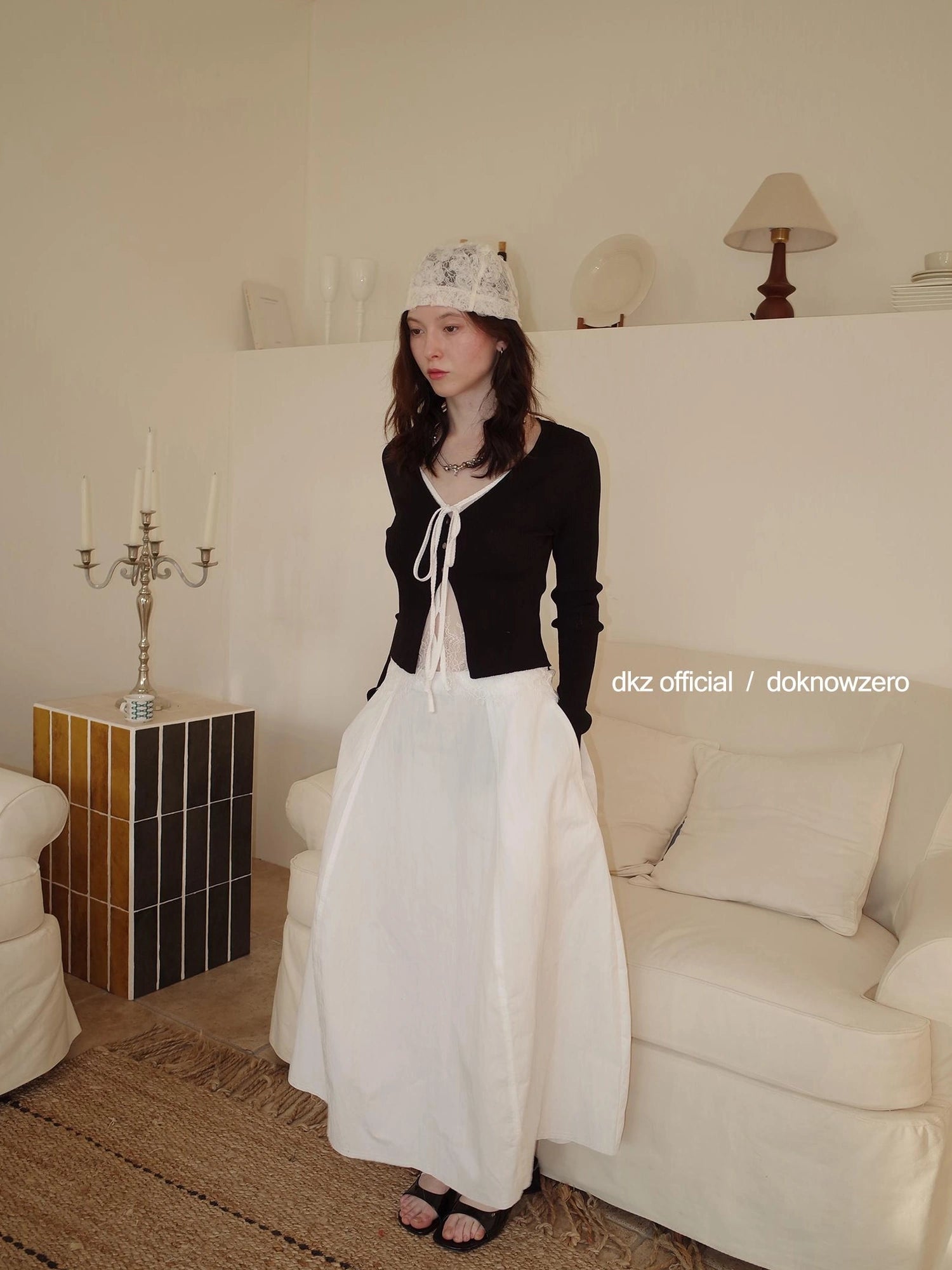 DKZ OFFICIAL Lace Paneled Knit Cardigan
