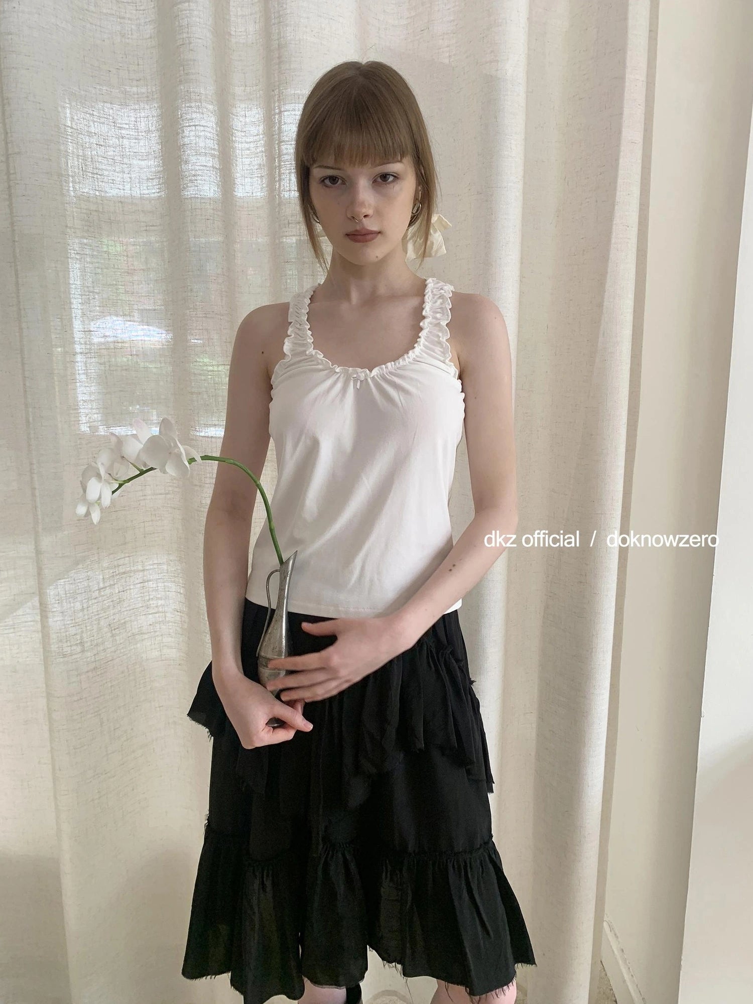 DKZ OFFICIAL Lace Trim Bow Tie Camisole Top