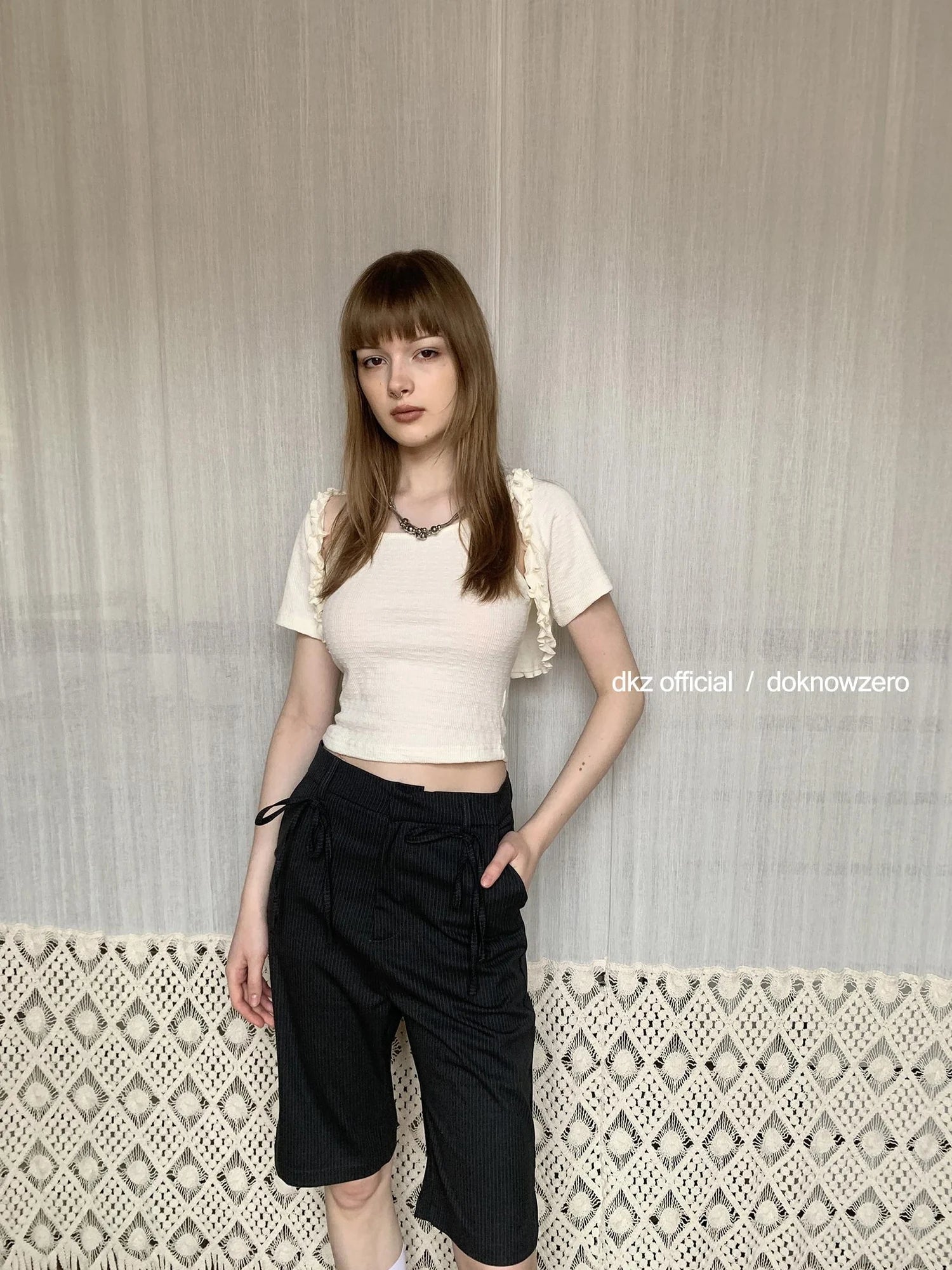 DKZ OFFICIAL Lace Trimmed Knit Camisole With Cropped Cardigan Set