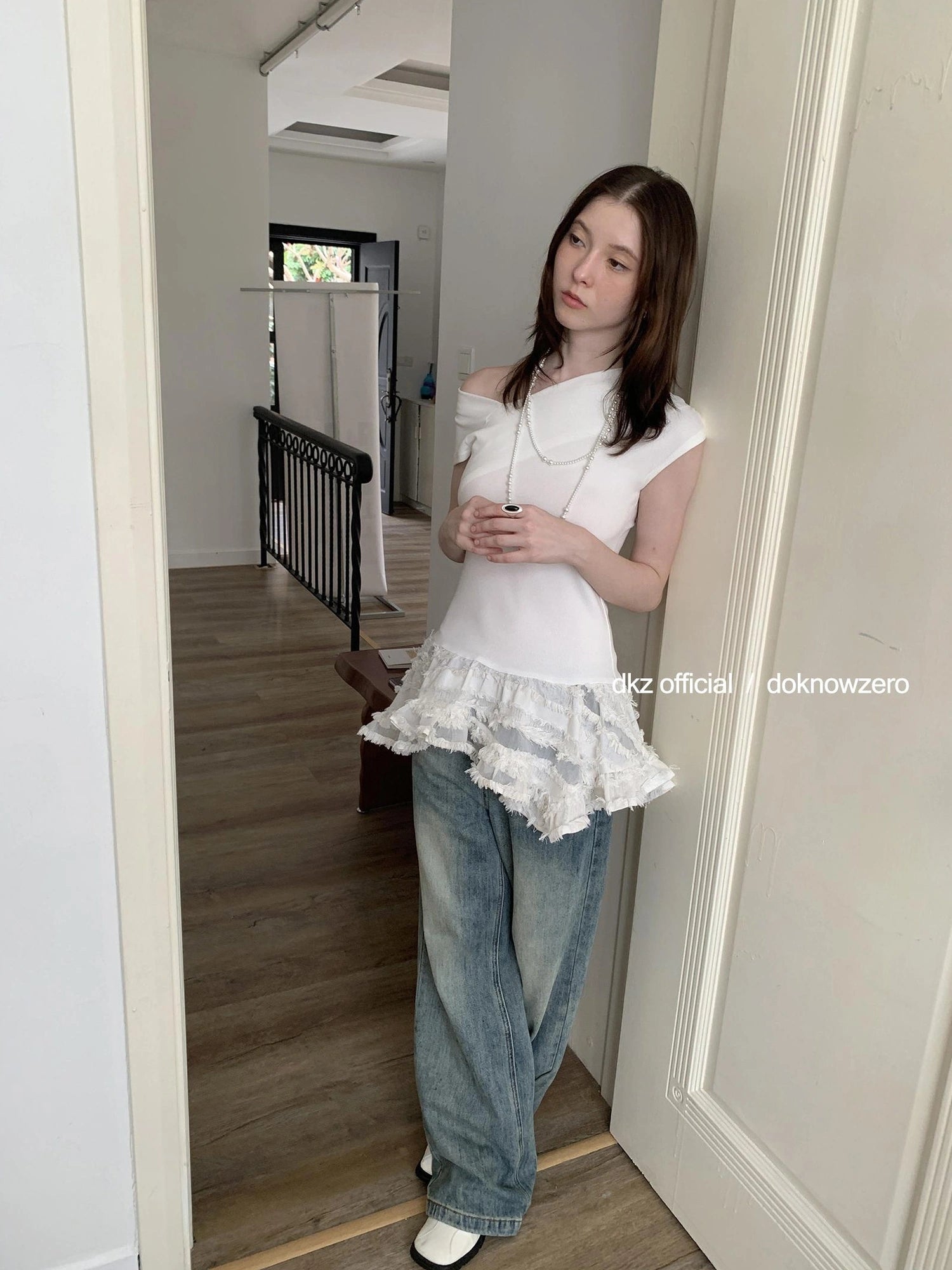 DKZ OFFICIAL Lace Trimmed White Asymmetric Hem Summer Dress