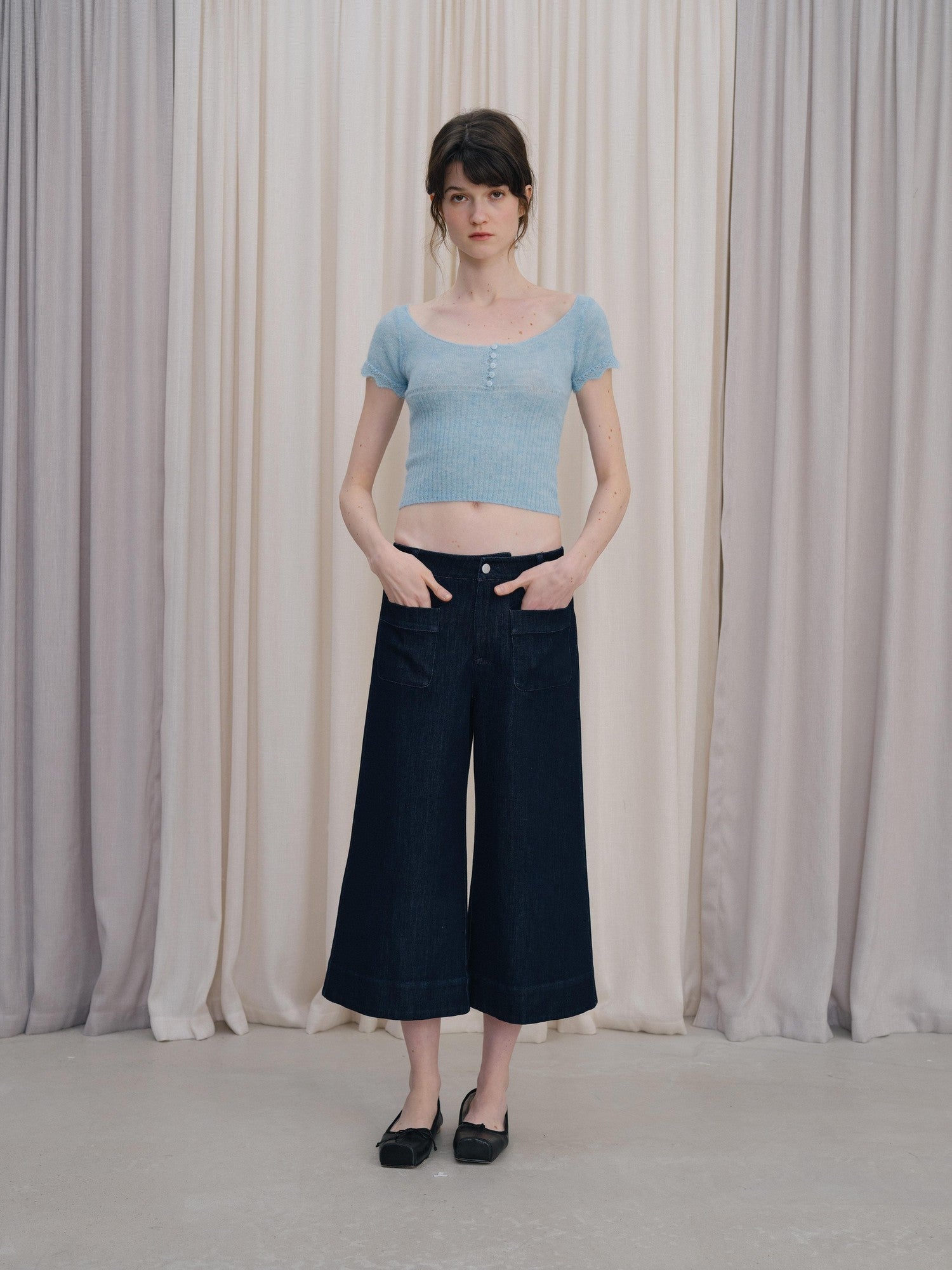 DKZ OFFICIAL Light Blue U Neck Knit Slim Fit Cropped Women&