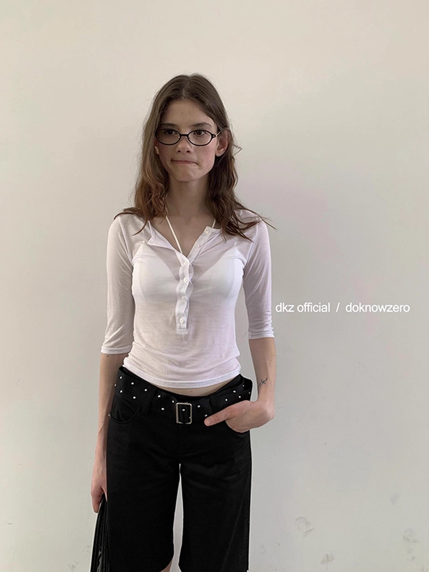 DKZ_OFFICIAL_Lightweight_Lyocell_Short_Sleeve_Henley_Top_MISSTT