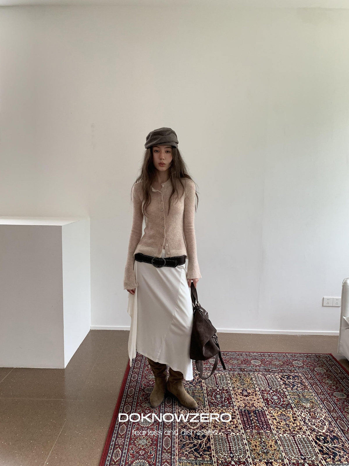 DKZ OFFICIAL Lightweight Slim Fit Round Neck Alpaca Wool Women&