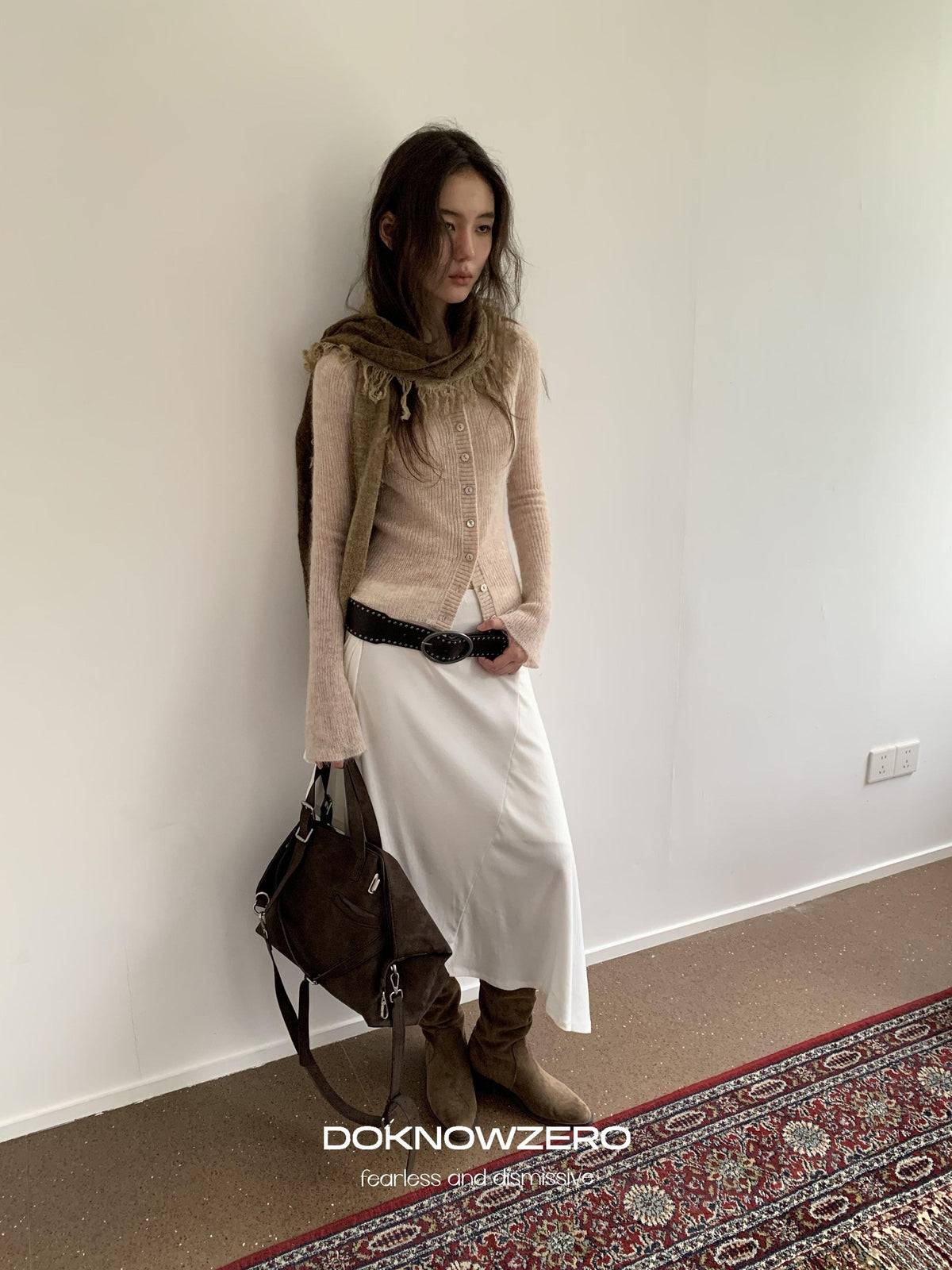 DKZ OFFICIAL Lightweight Slim Fit Round Neck Alpaca Wool Women&