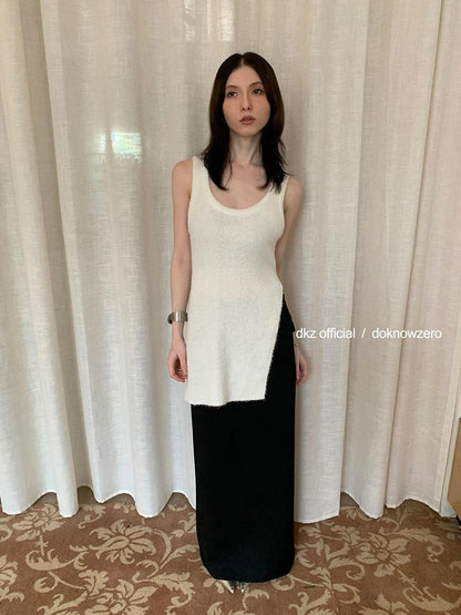 DKZ OFFICIAL Long U Neck Slit Knit Vest