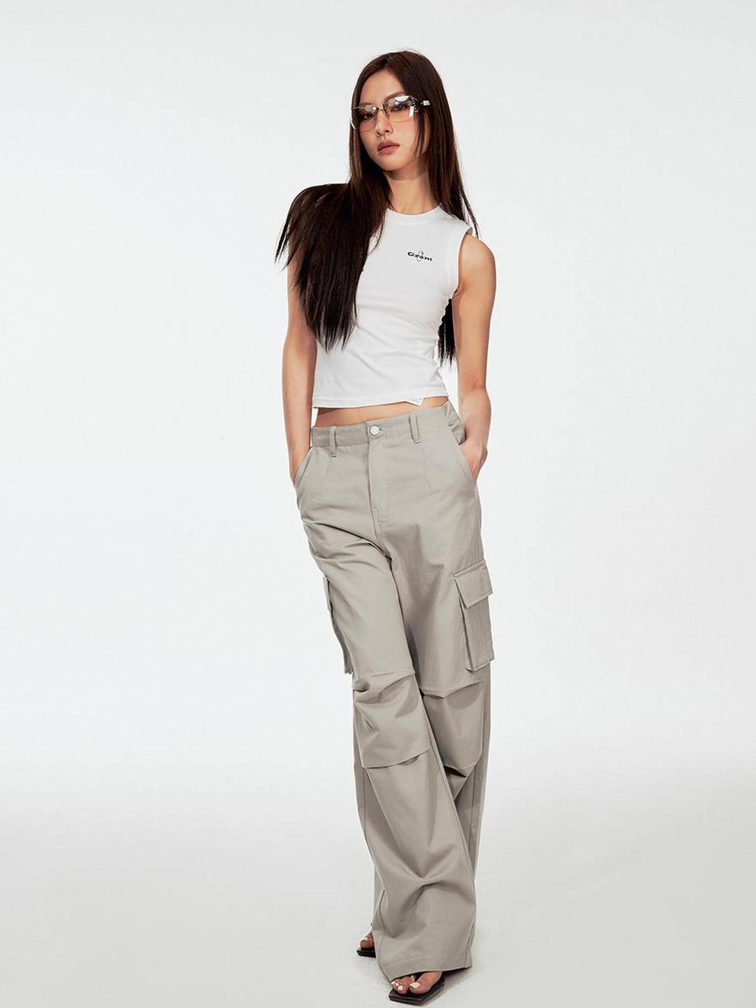 DKZ OFFICIAL Low-Waist Loose Fit Cargo Trousers With Side Pockets