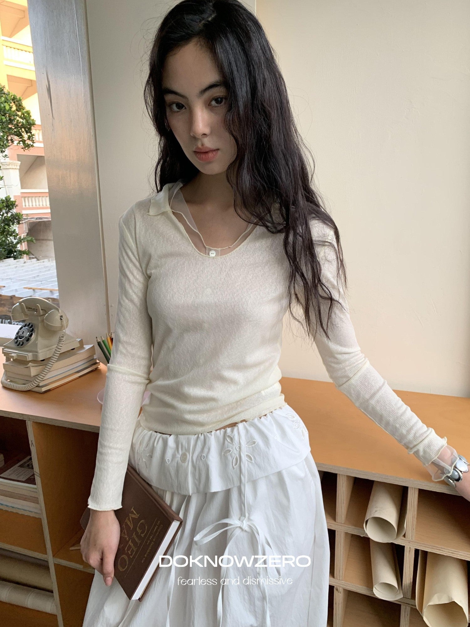 DKZ OFFICIAL Mesh V-neck Knit Hooded Two Piece Women&