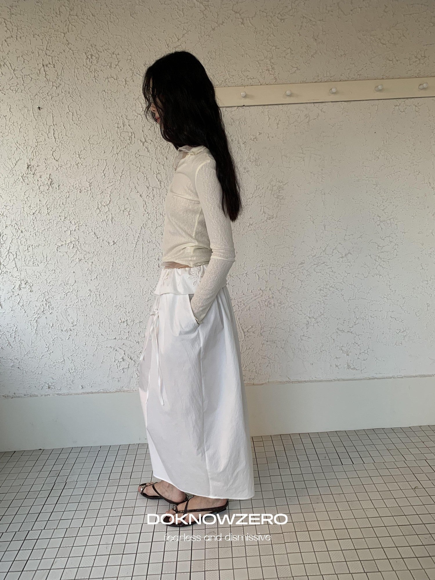 DKZ OFFICIAL Mesh V-neck Knit Hooded Two Piece Women&