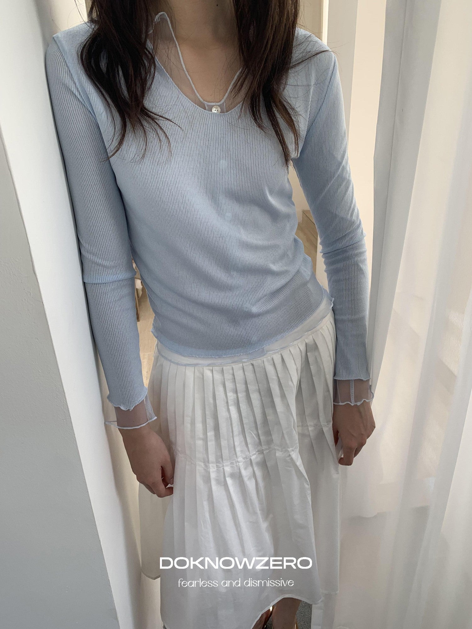 DKZ OFFICIAL Mesh V-neck Knit Hooded Two Piece Women&