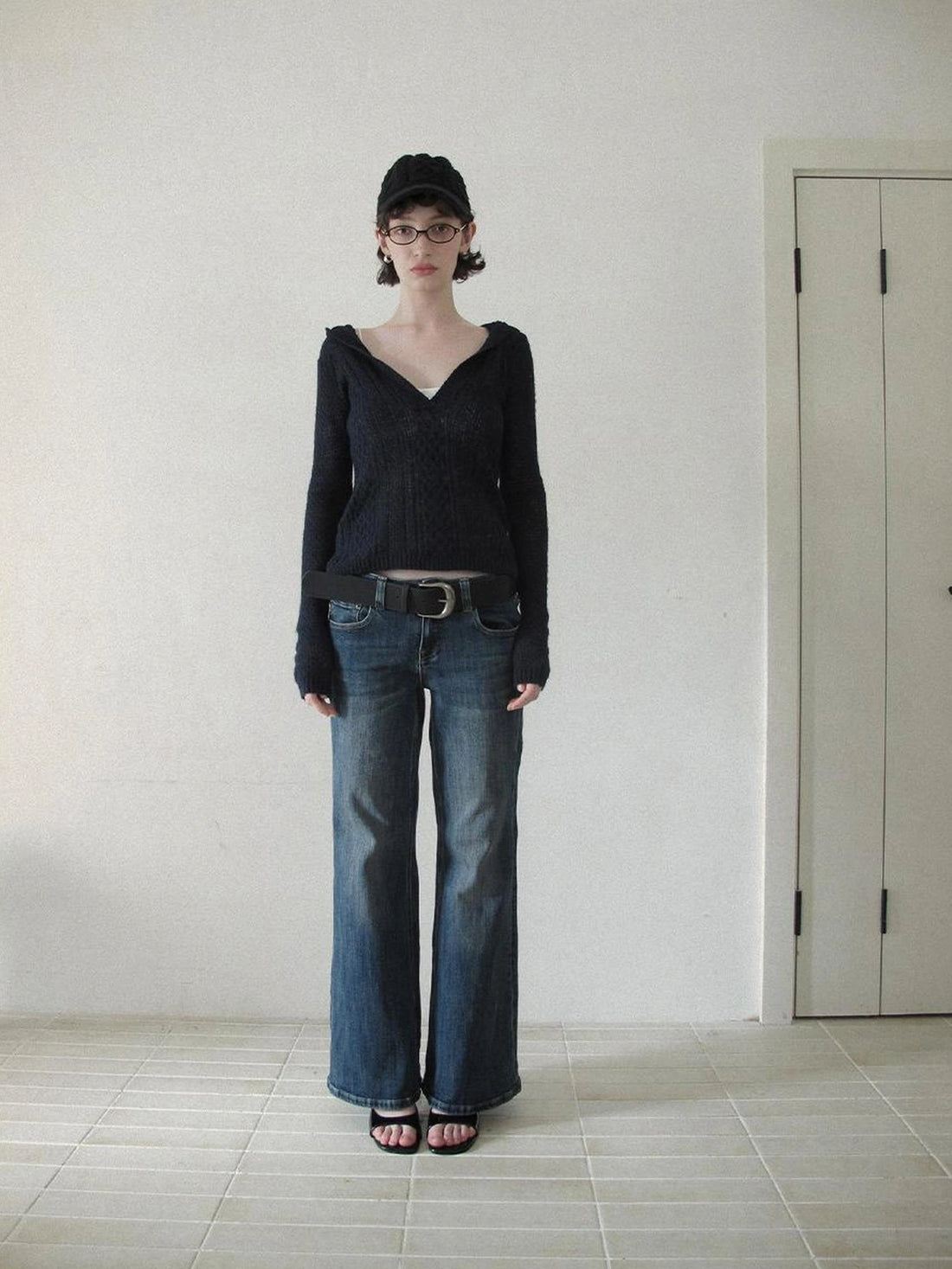 DKZ OFFICIAL Mid Rise Vintage Straight Leg Jeans In Dark Blue