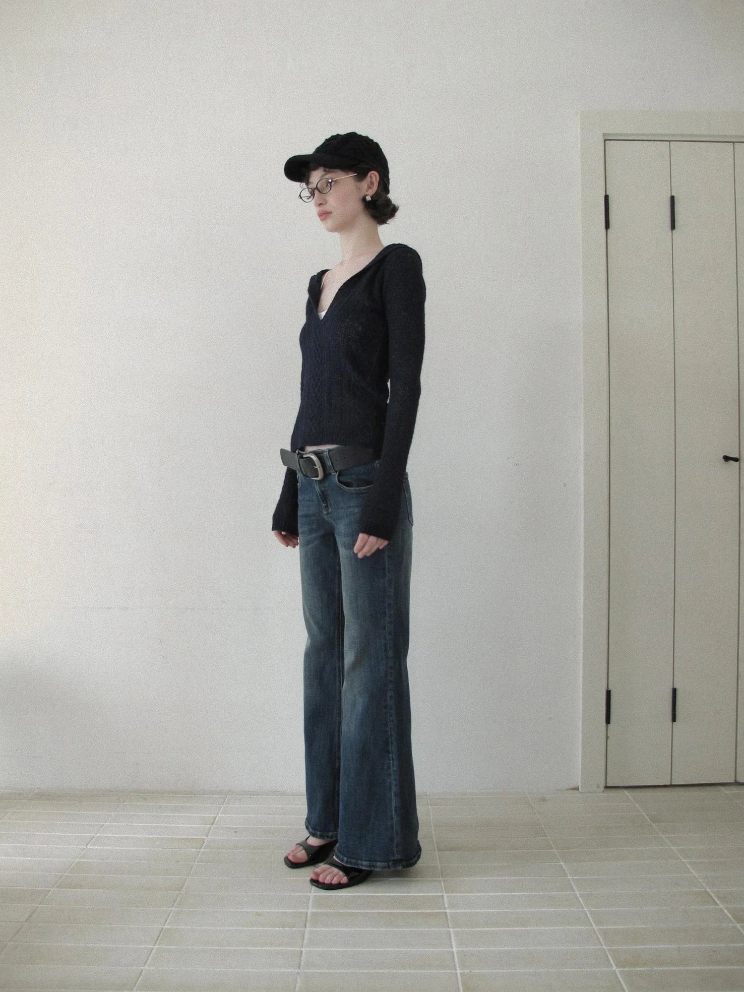 DKZ OFFICIAL Mid Rise Vintage Straight Leg Jeans In Dark Blue