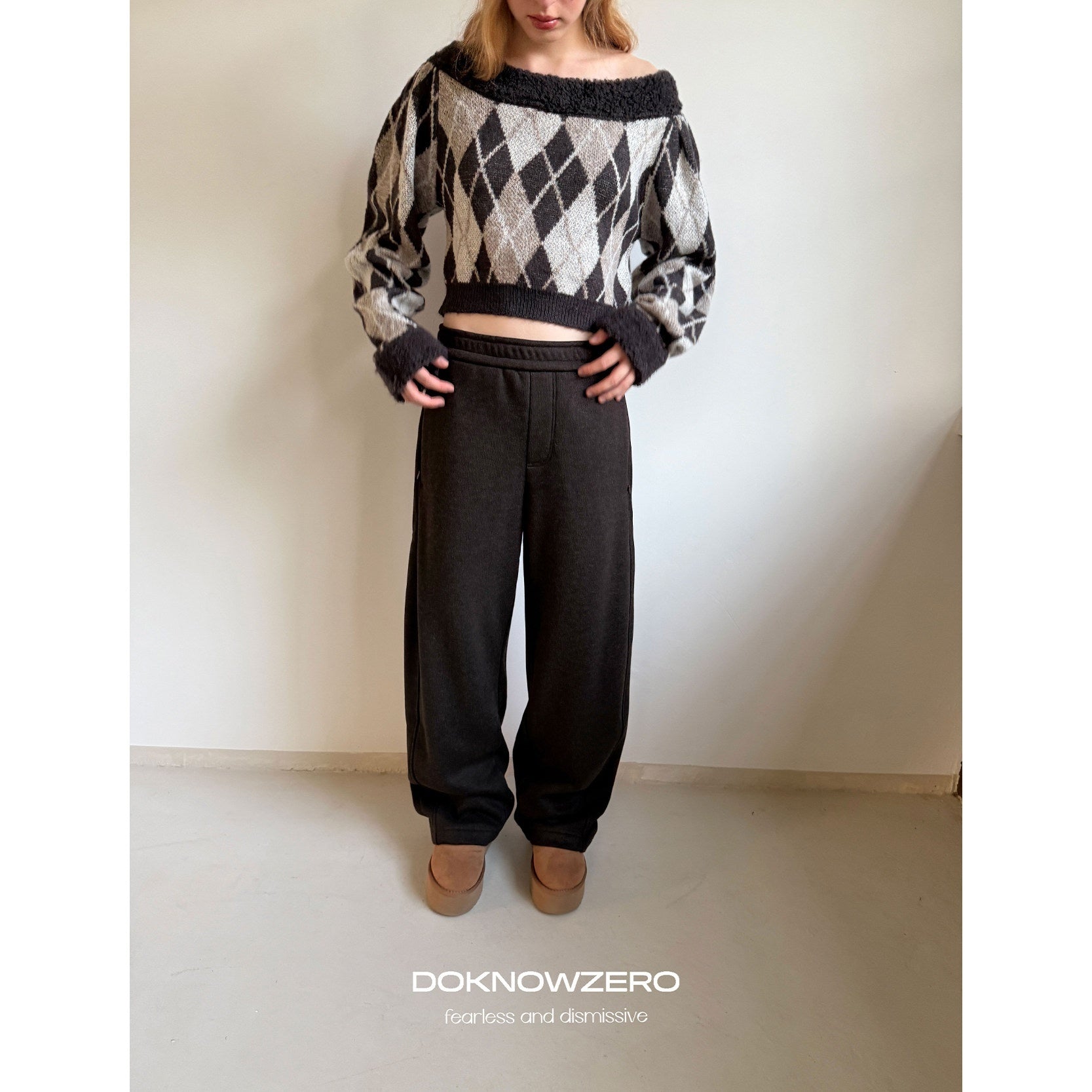 DKZ_OFFICIAL_Minimalist_Banana_Straight_Leg_Women&