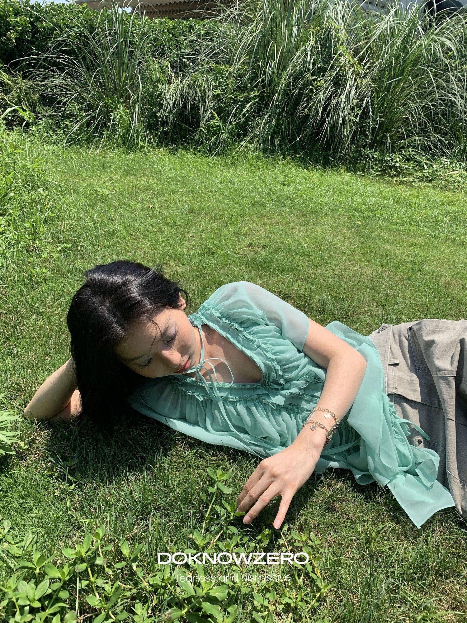 DKZ OFFICIAL Mint Green Ruffle Pleated V-neck Women&