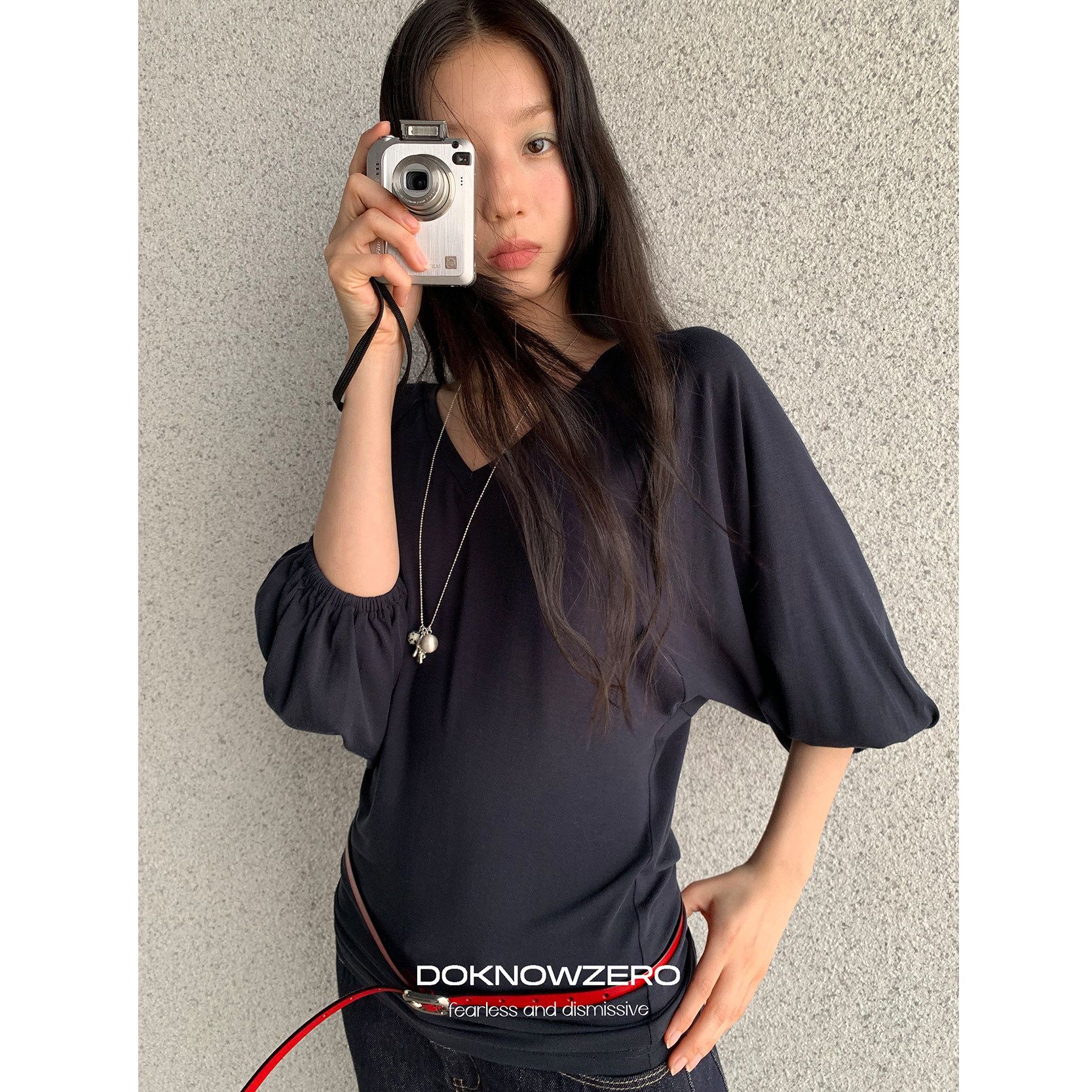DKZ_OFFICIAL_Navy_V-neck_Lantern_Sleeve_Slim_Women&