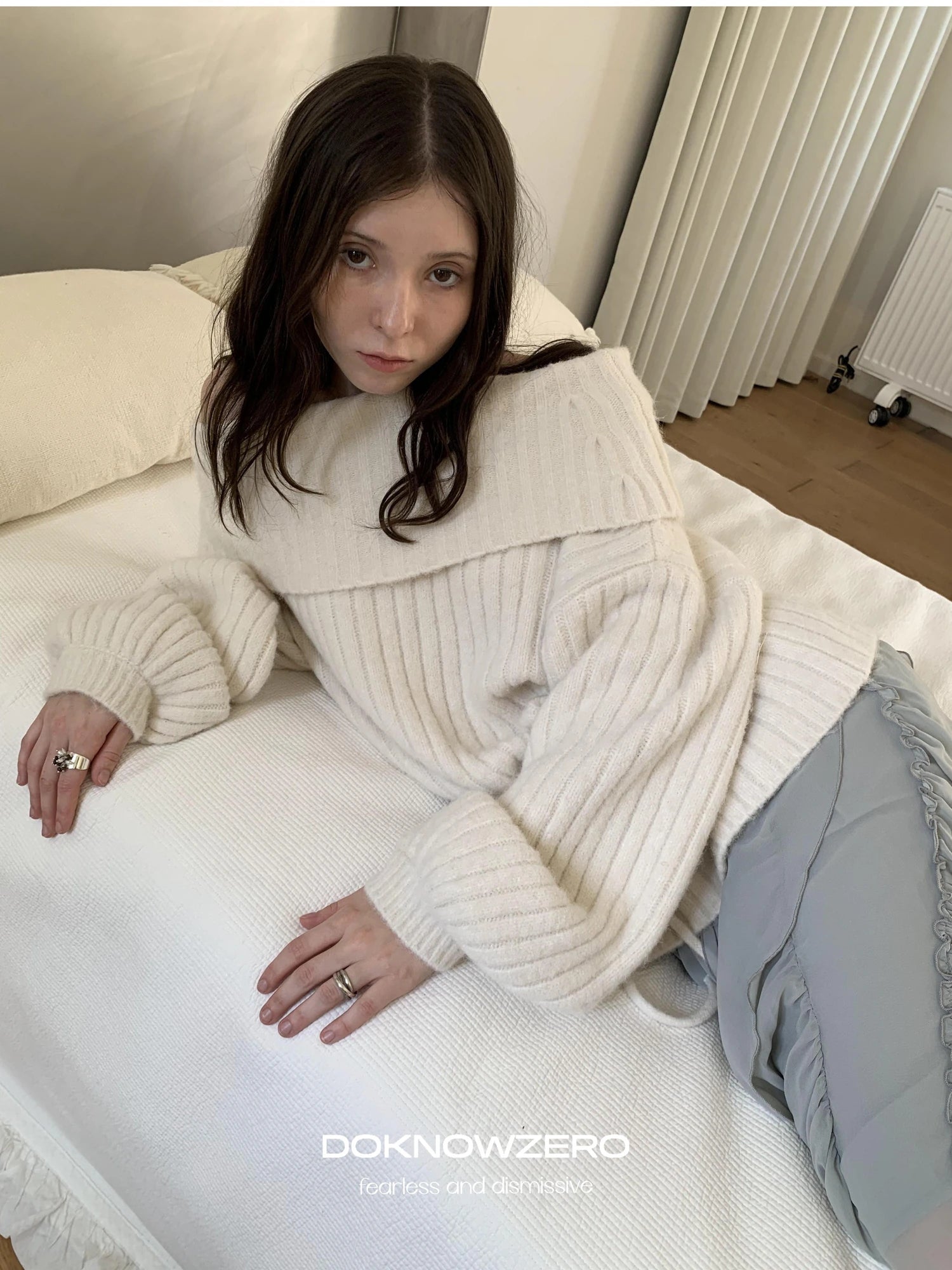DKZ OFFICIAL Off Shoulder Knit Bow Tie Sweater
