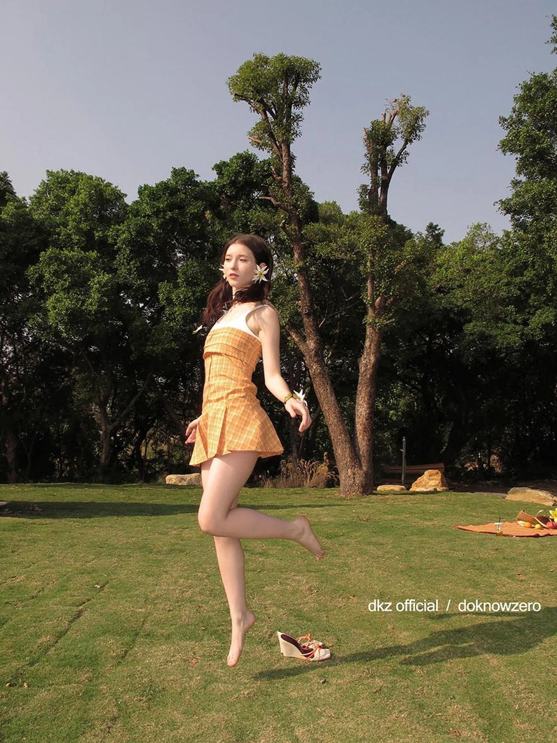 DKZ OFFICIAL Orange Plaid Strappy Midi Dress With Pleated Skirt