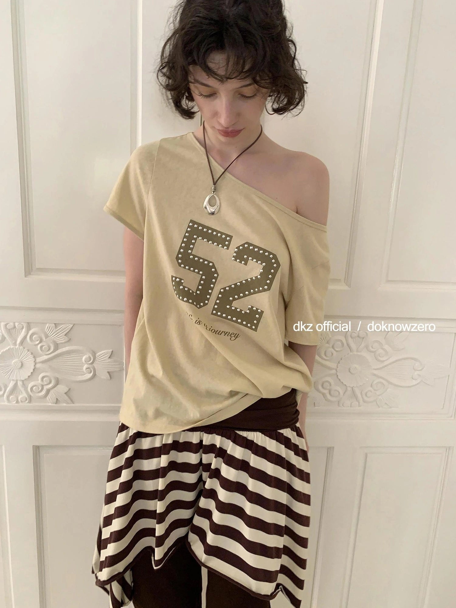 DKZ OFFICIAL Oversized Studded Print Crew Neck T-shirt