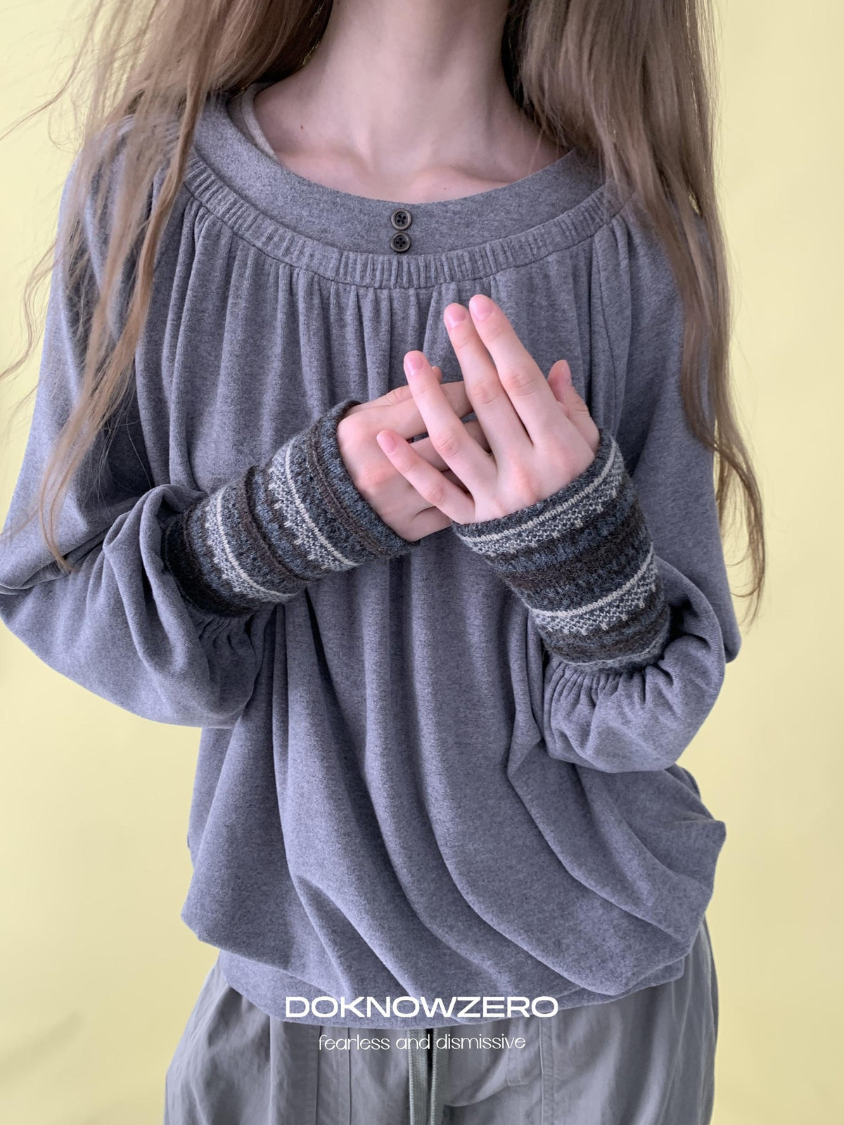 DKZ OFFICIAL Pleated Fleece Feel Round Neck Women&