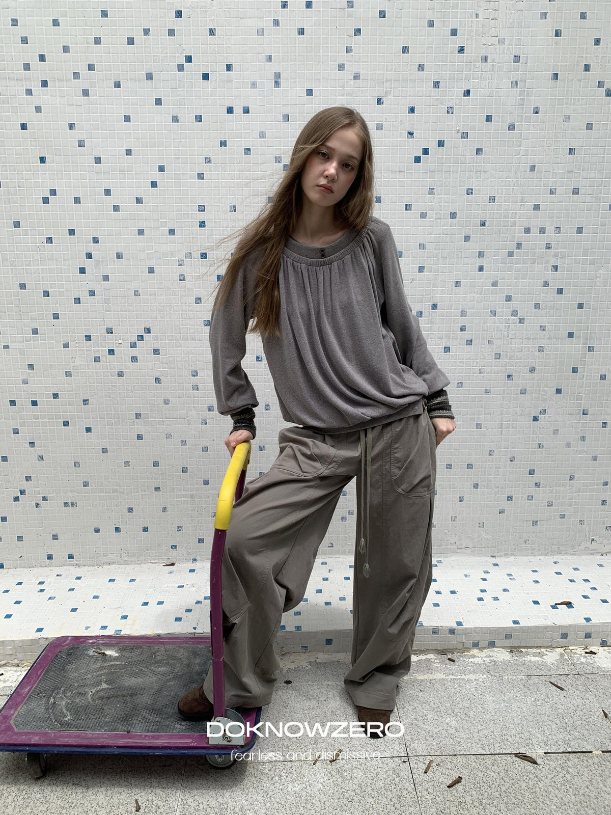 DKZ OFFICIAL Pleated Fleece Feel Round Neck Women&