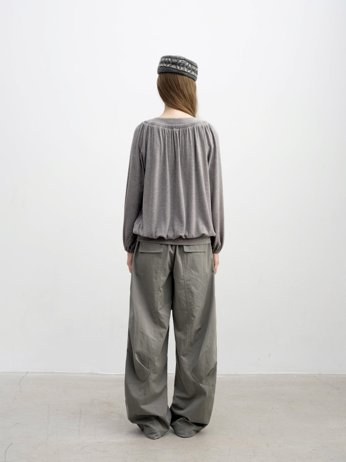 DKZ OFFICIAL Pleated Fleece Feel Round Neck Women&