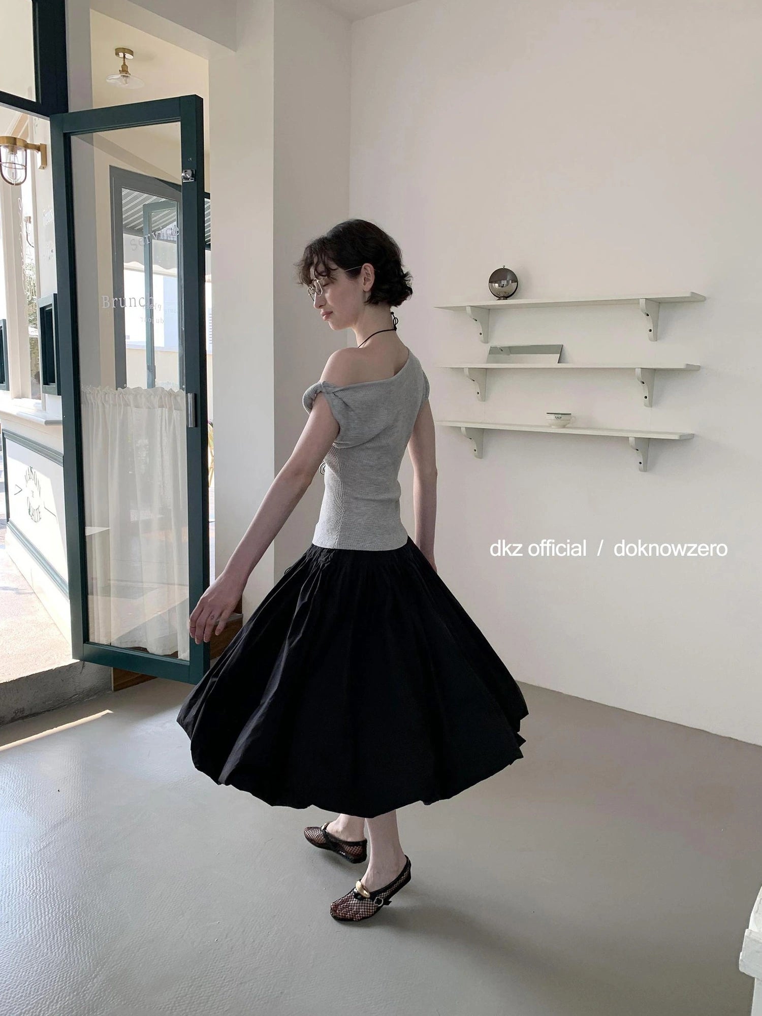 DKZ OFFICIAL Pleated Midi Skirt With Shirred Waist
