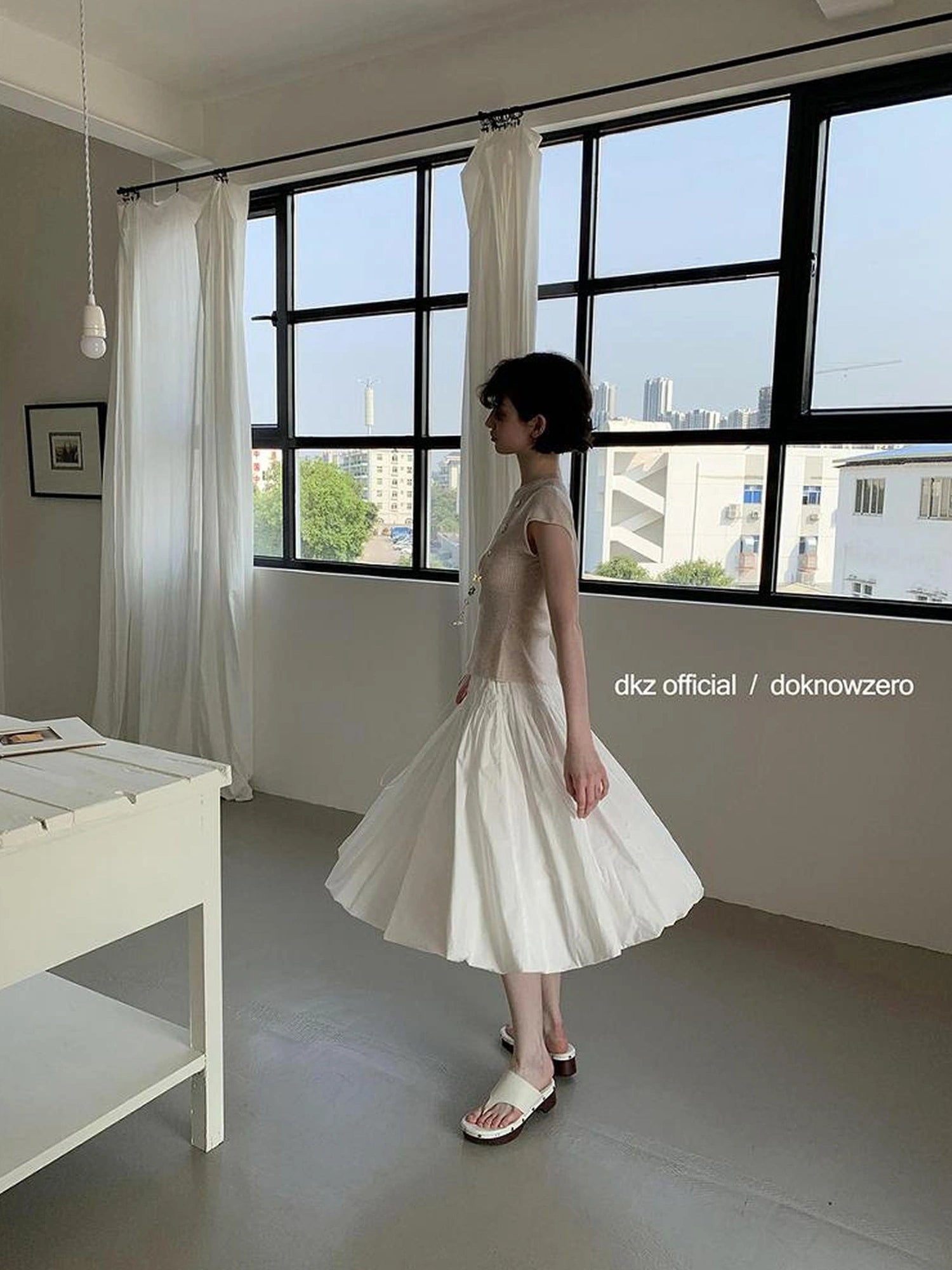 DKZ OFFICIAL Pleated Midi Skirt With Shirred Waist
