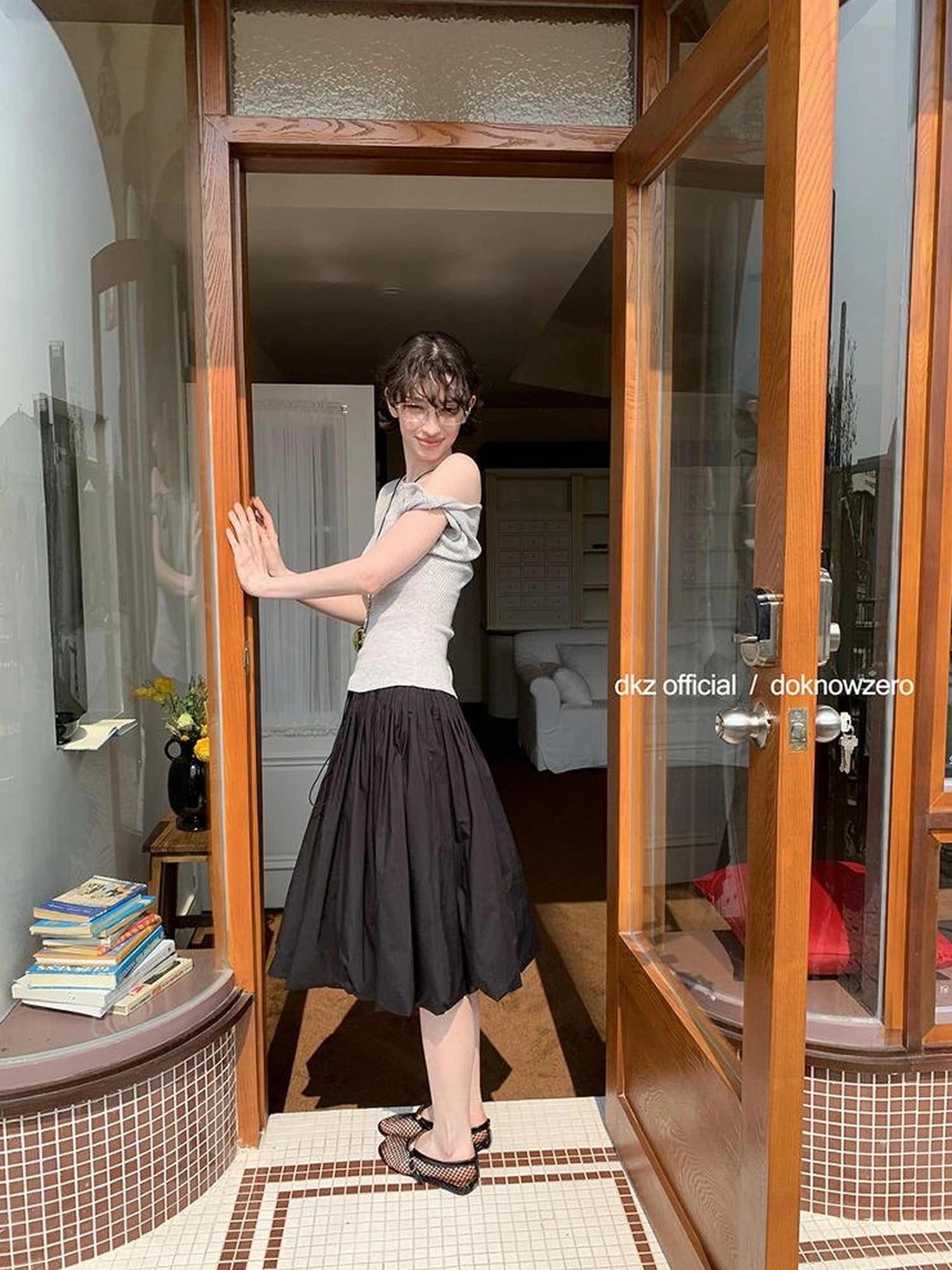 DKZ OFFICIAL Pleated Midi Skirt With Shirred Waist