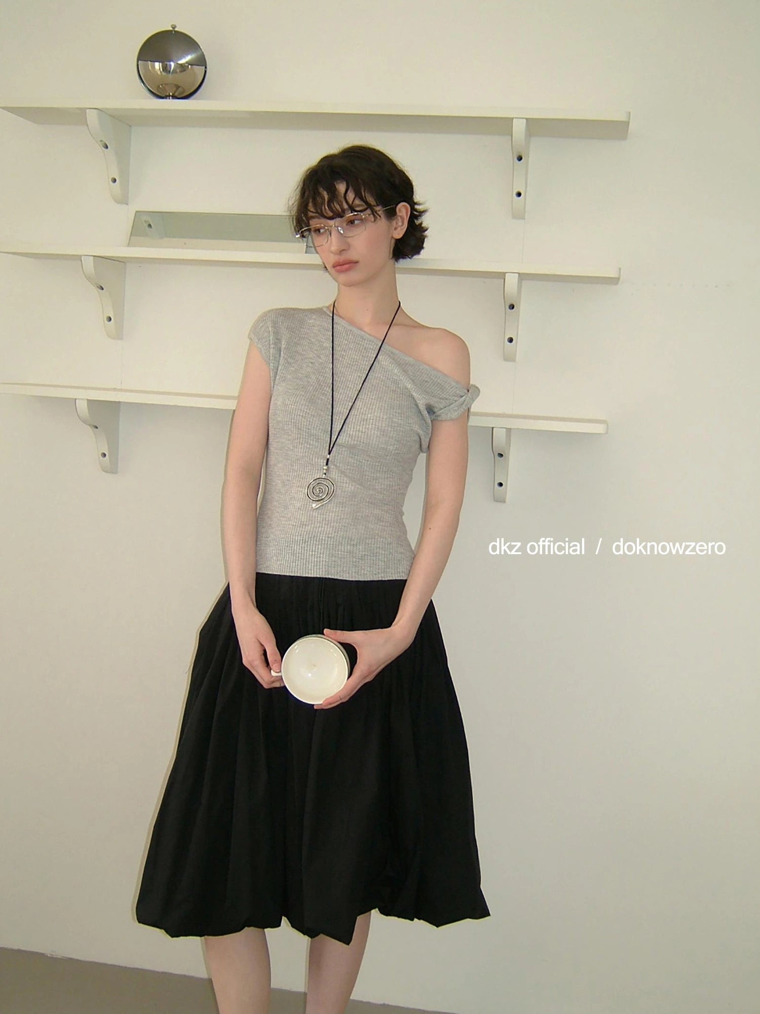 DKZ OFFICIAL Pleated Midi Skirt With Shirred Waist