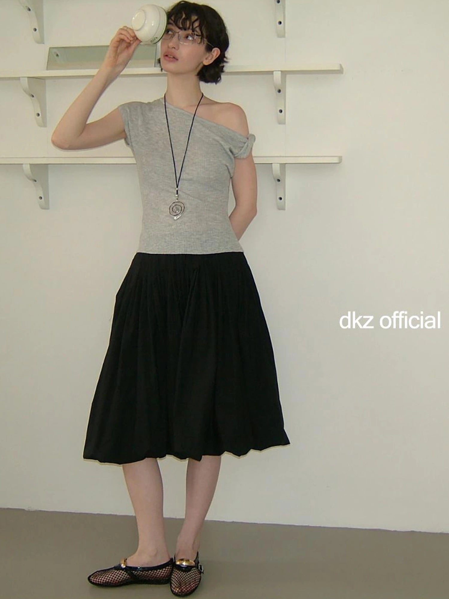 DKZ OFFICIAL Pleated Midi Skirt With Shirred Waist