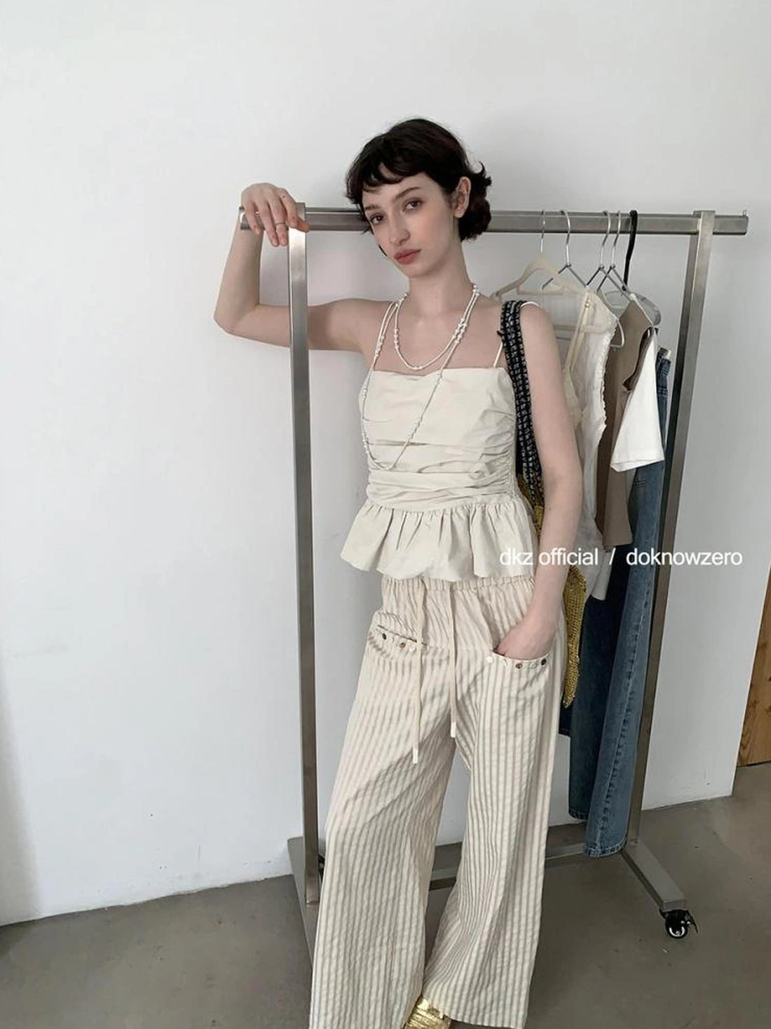 DKZ OFFICIAL Pleated Ruffle Hem Camisole Top