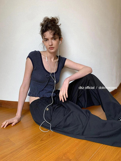 DKZ OFFICIAL Pleated Sleeveless T-shirt With Bow Tie And Scalloped Hem