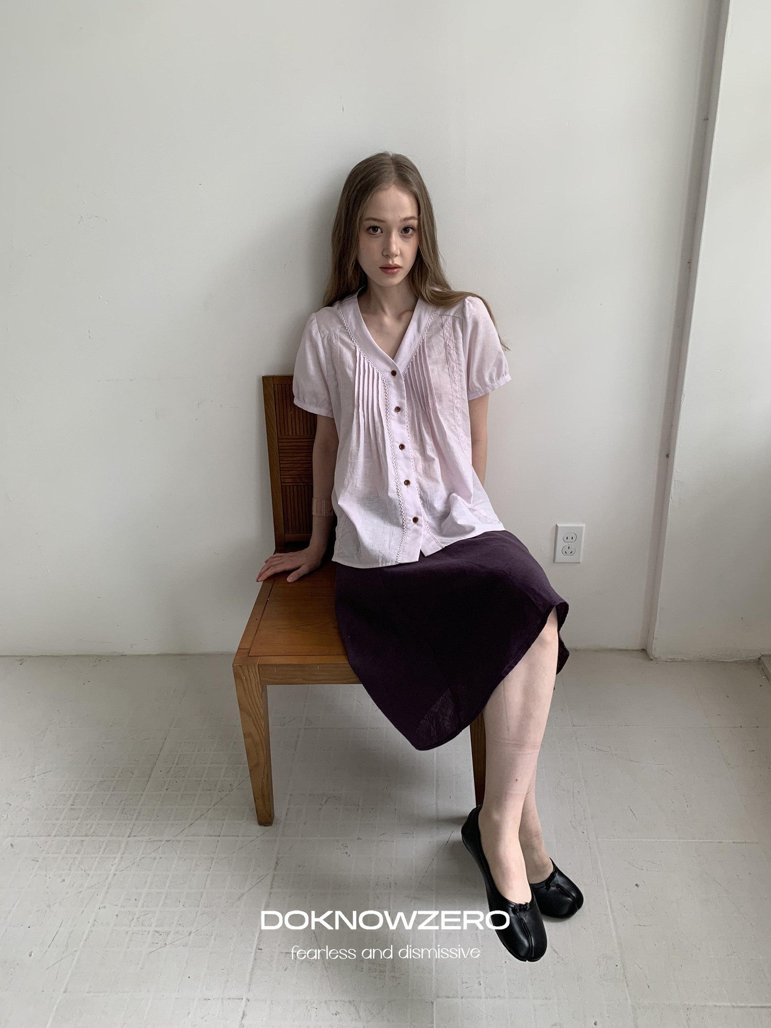 DKZ OFFICIAL Purple Pleated Embroidered V-neck Women&