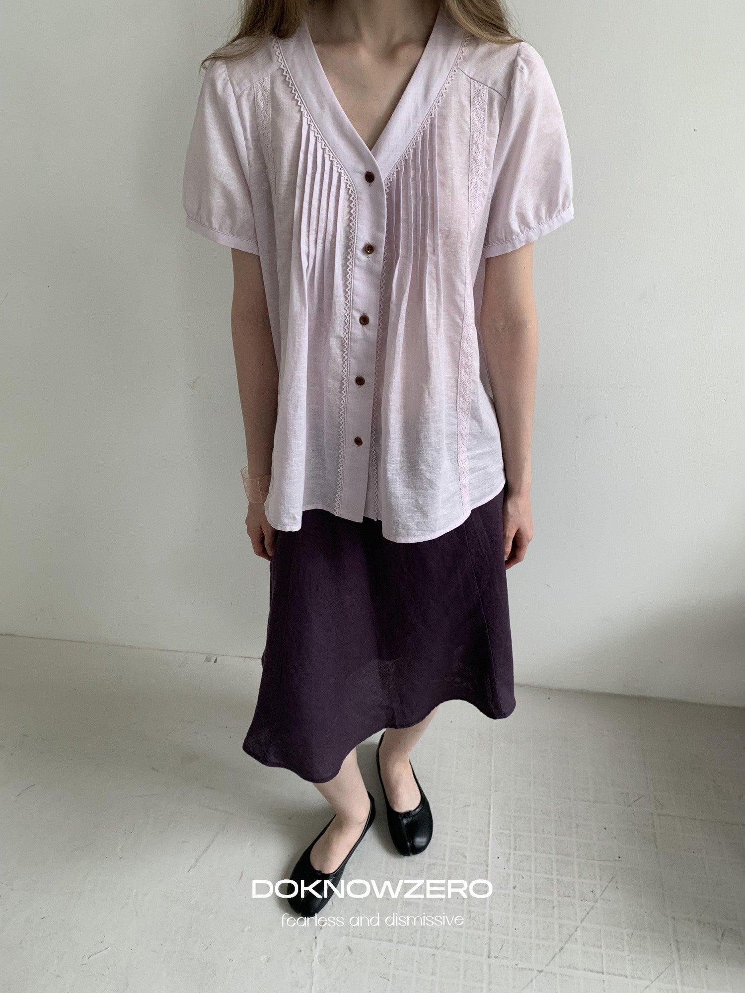 DKZ OFFICIAL Purple Pleated Embroidered V-neck Women&