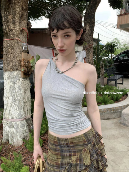 DKZ OFFICIAL Rayon Blend Knotted Halter Top