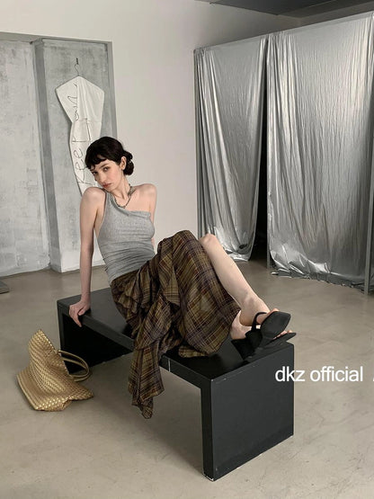 DKZ OFFICIAL Rayon Blend Knotted Halter Top
