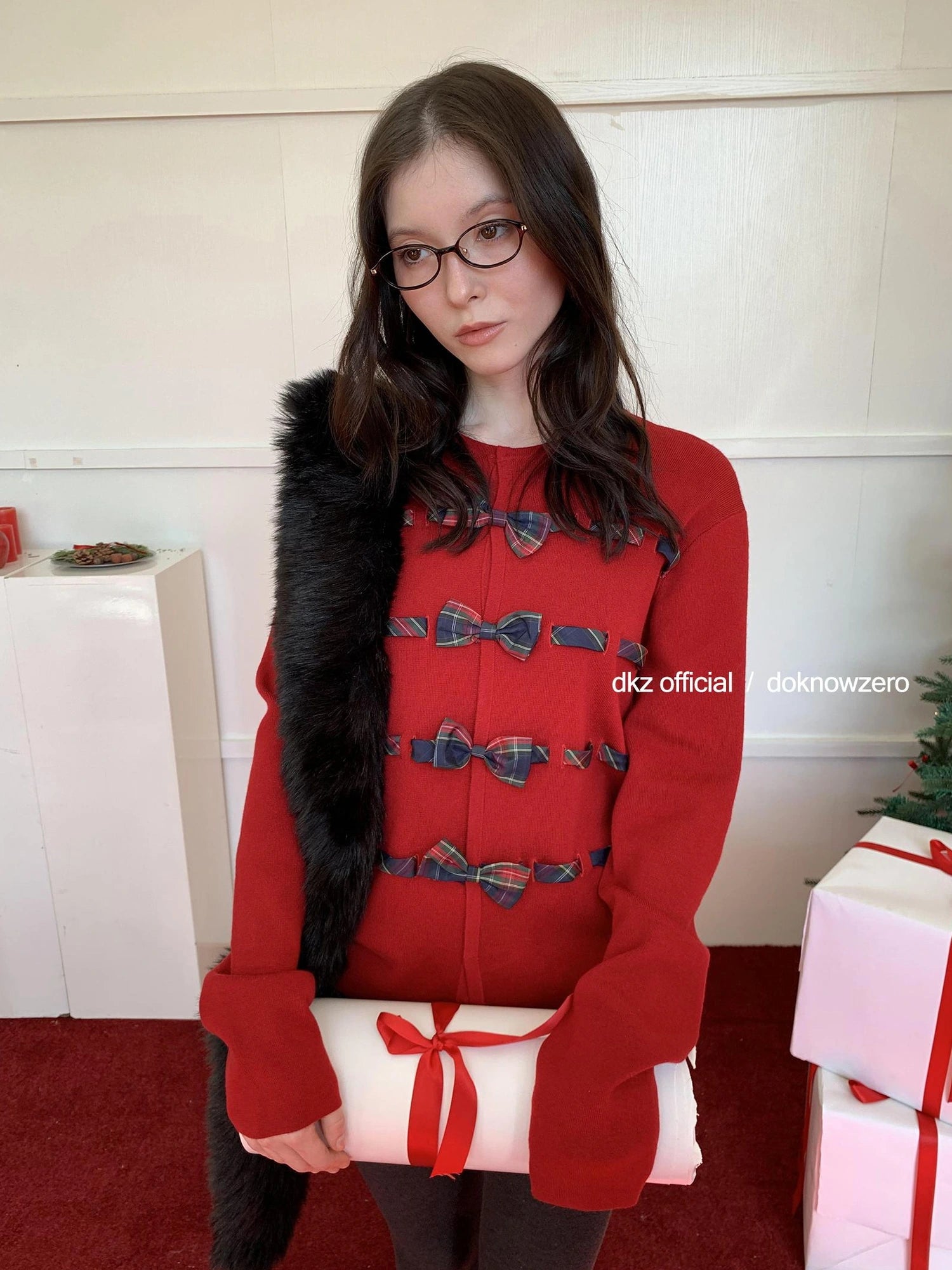 DKZ OFFICIAL Red Bow Tie Front Knit Cardigan