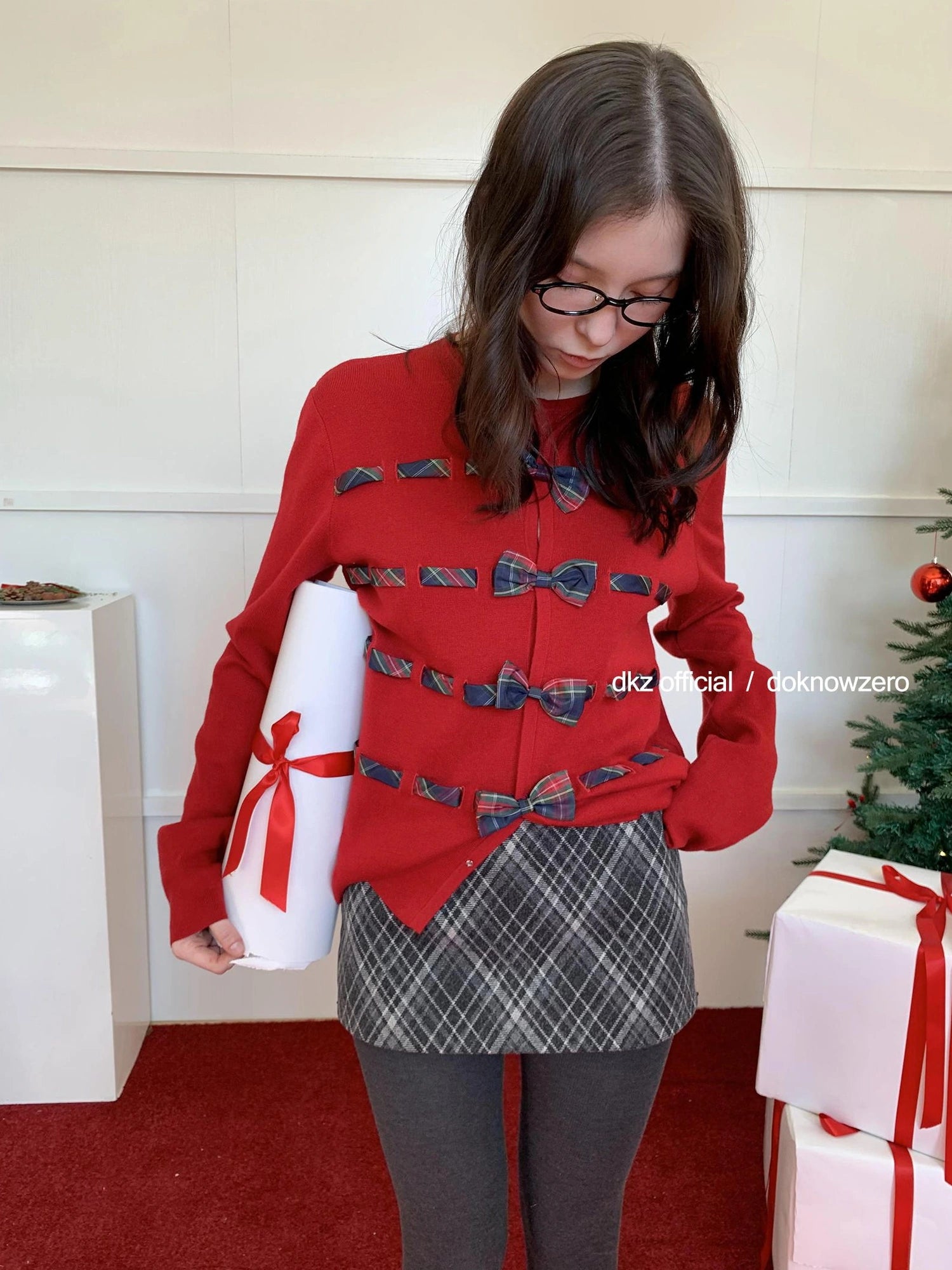 DKZ OFFICIAL Red Bow Tie Front Knit Cardigan