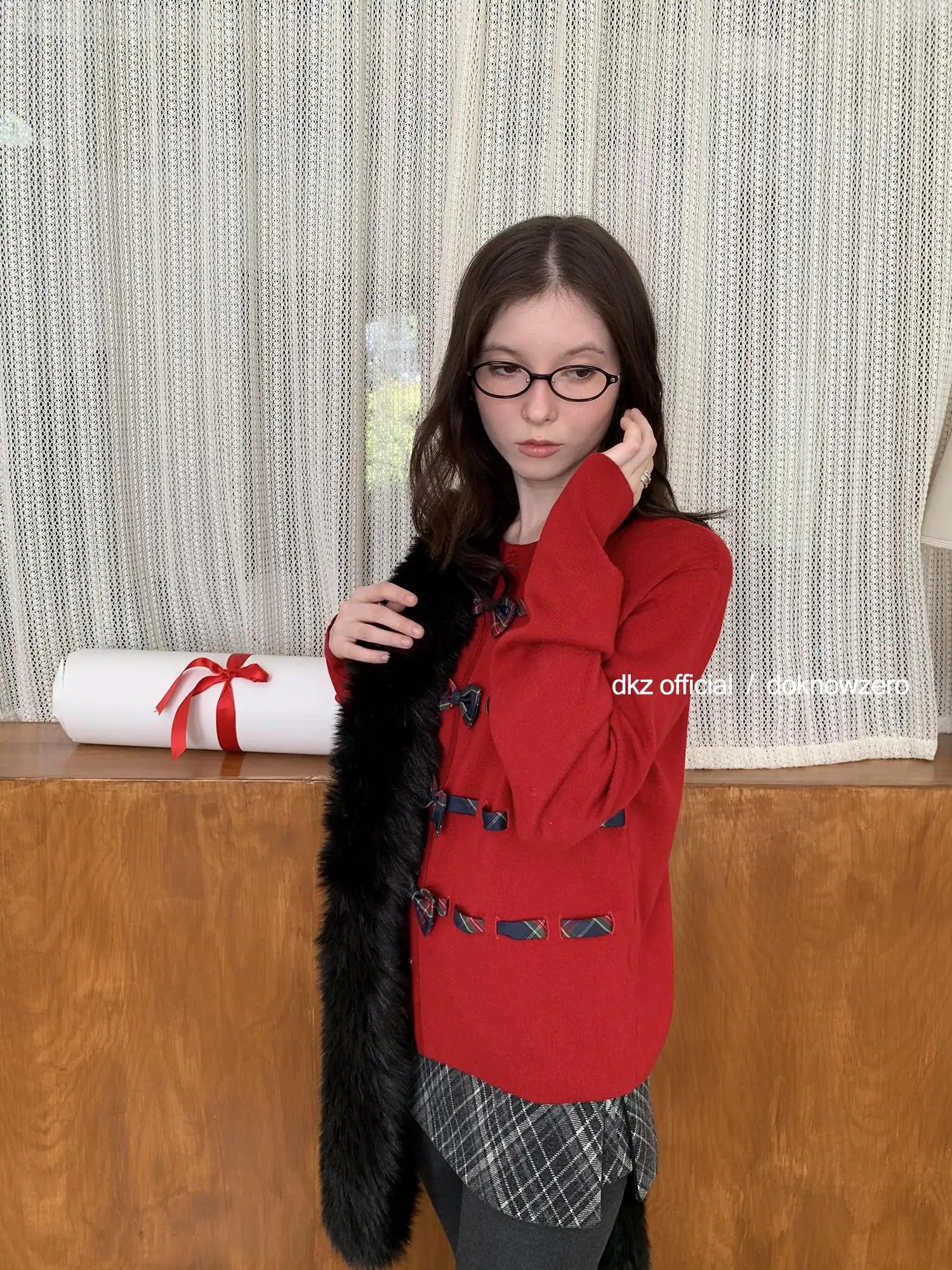 DKZ OFFICIAL Red Bow Tie Front Knit Cardigan