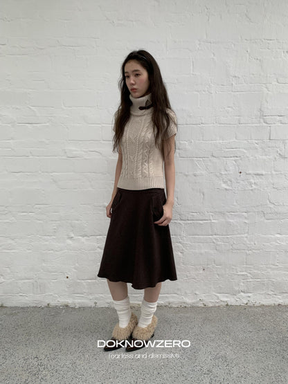 DKZ OFFICIAL Retro Cable Knit High Neck Short Sleeve Women&