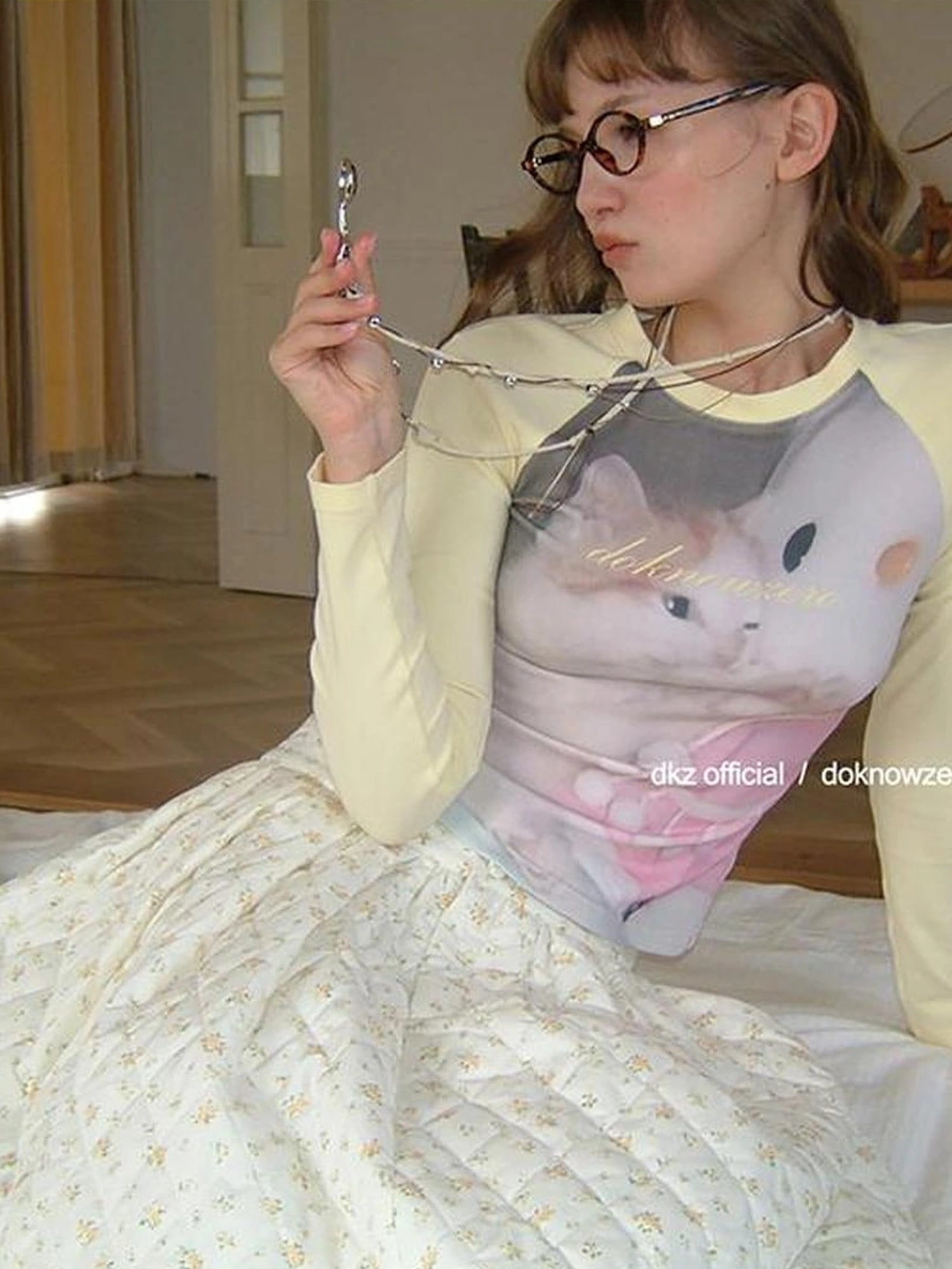 DKZ OFFICIAL Retro Dreamcore Cat Print Raglan Long Sleeve T-shirt