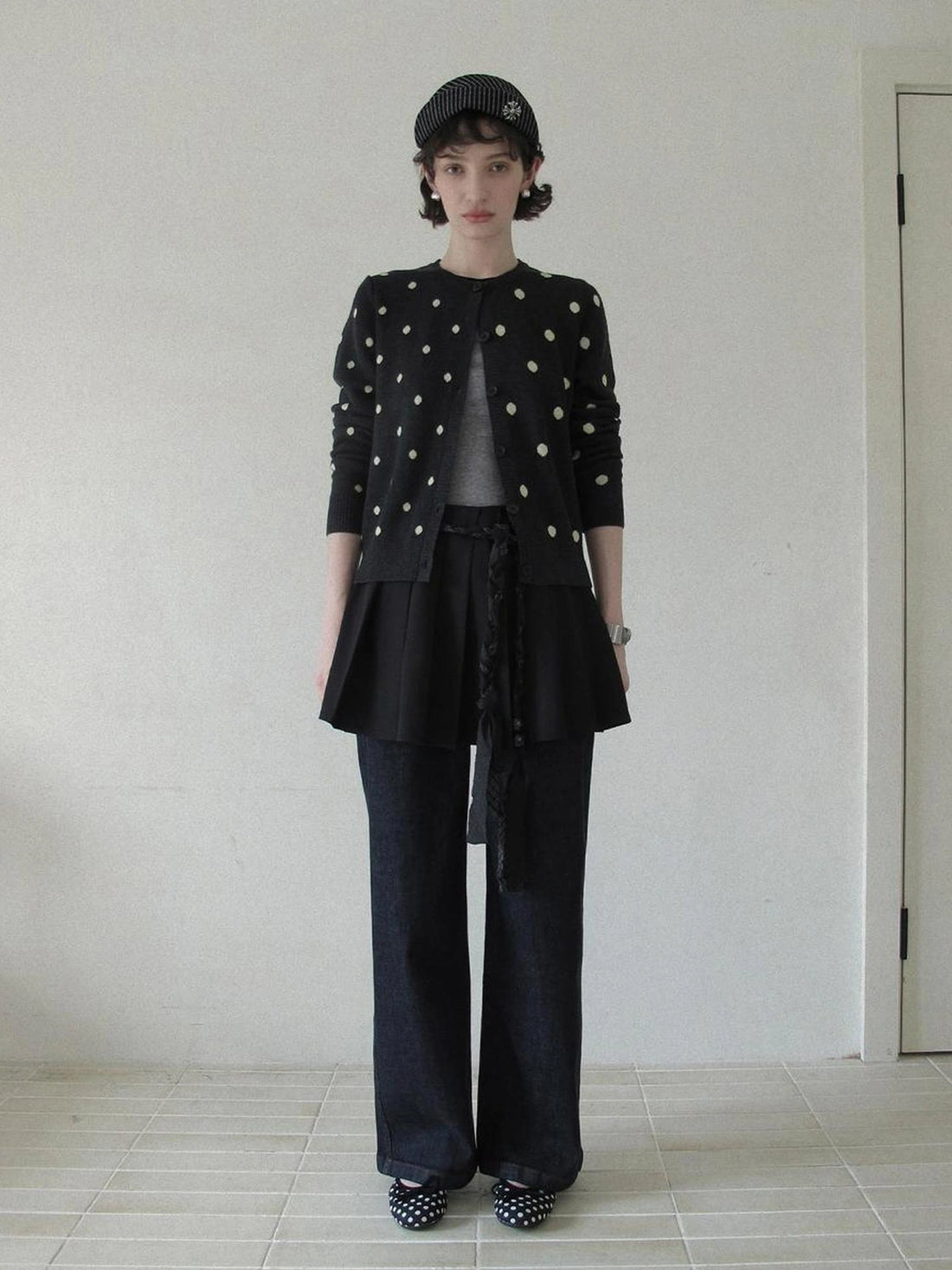 DKZ OFFICIAL Retro Gray Polka Dot Knit Cardigan