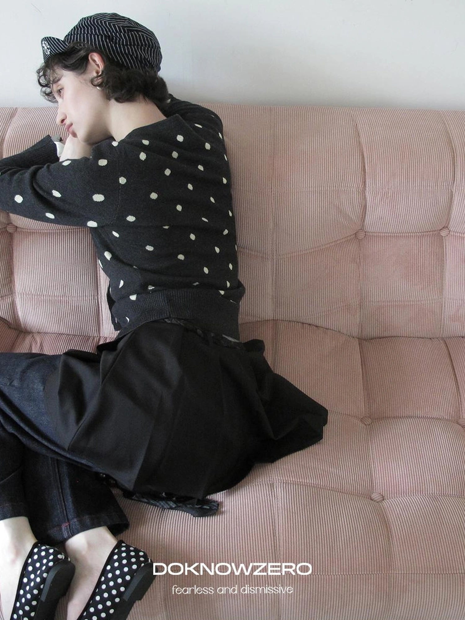 DKZ OFFICIAL Retro Gray Polka Dot Knit Cardigan