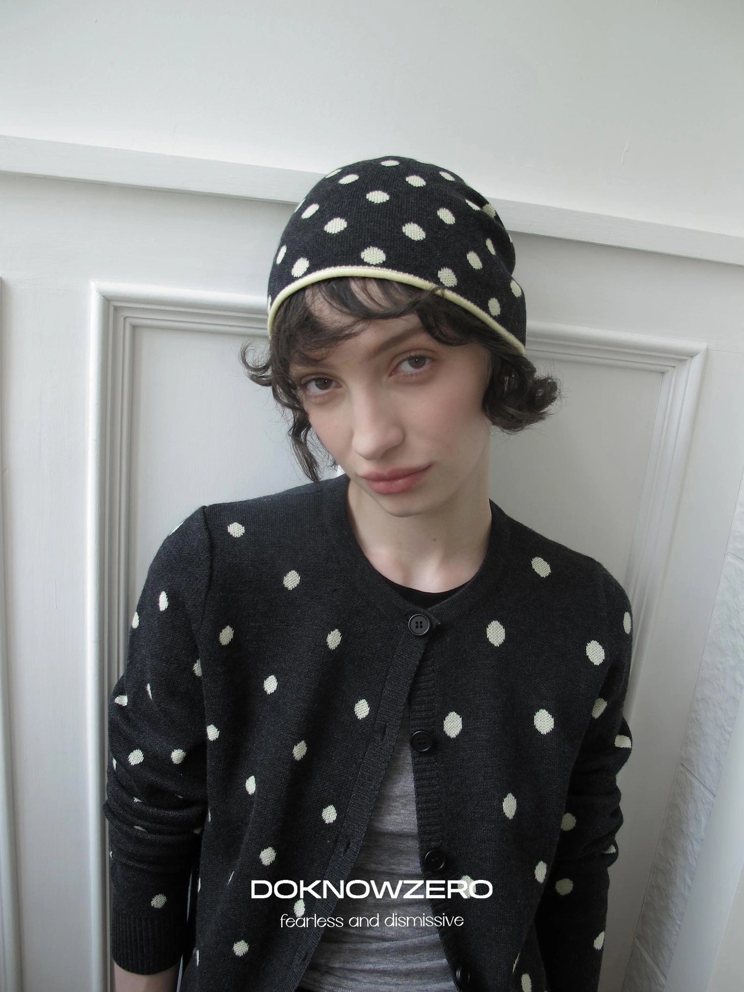 DKZ OFFICIAL Retro Gray Polka Dot Knit Cardigan