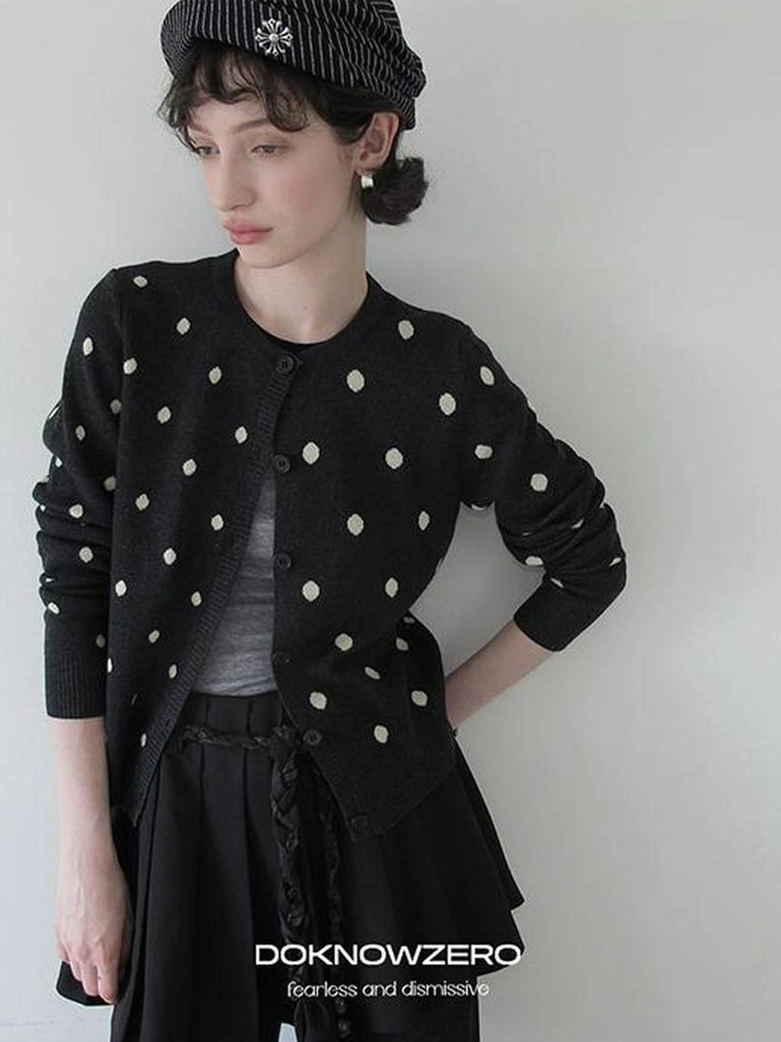DKZ OFFICIAL Retro Gray Polka Dot Knit Cardigan
