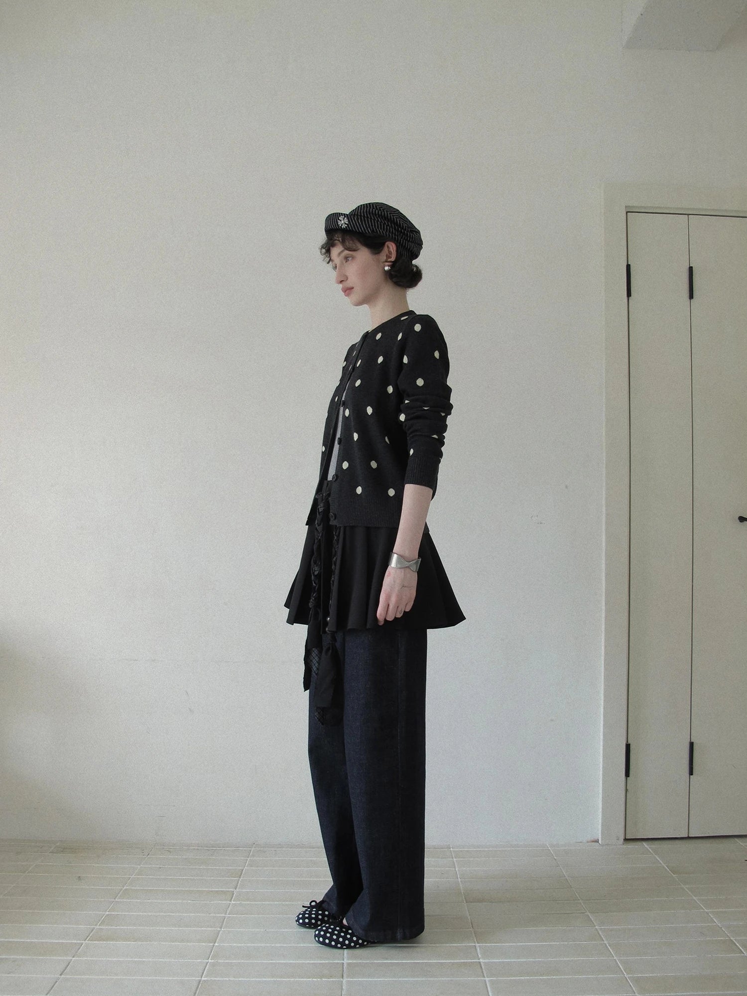 DKZ OFFICIAL Retro Gray Polka Dot Knit Cardigan